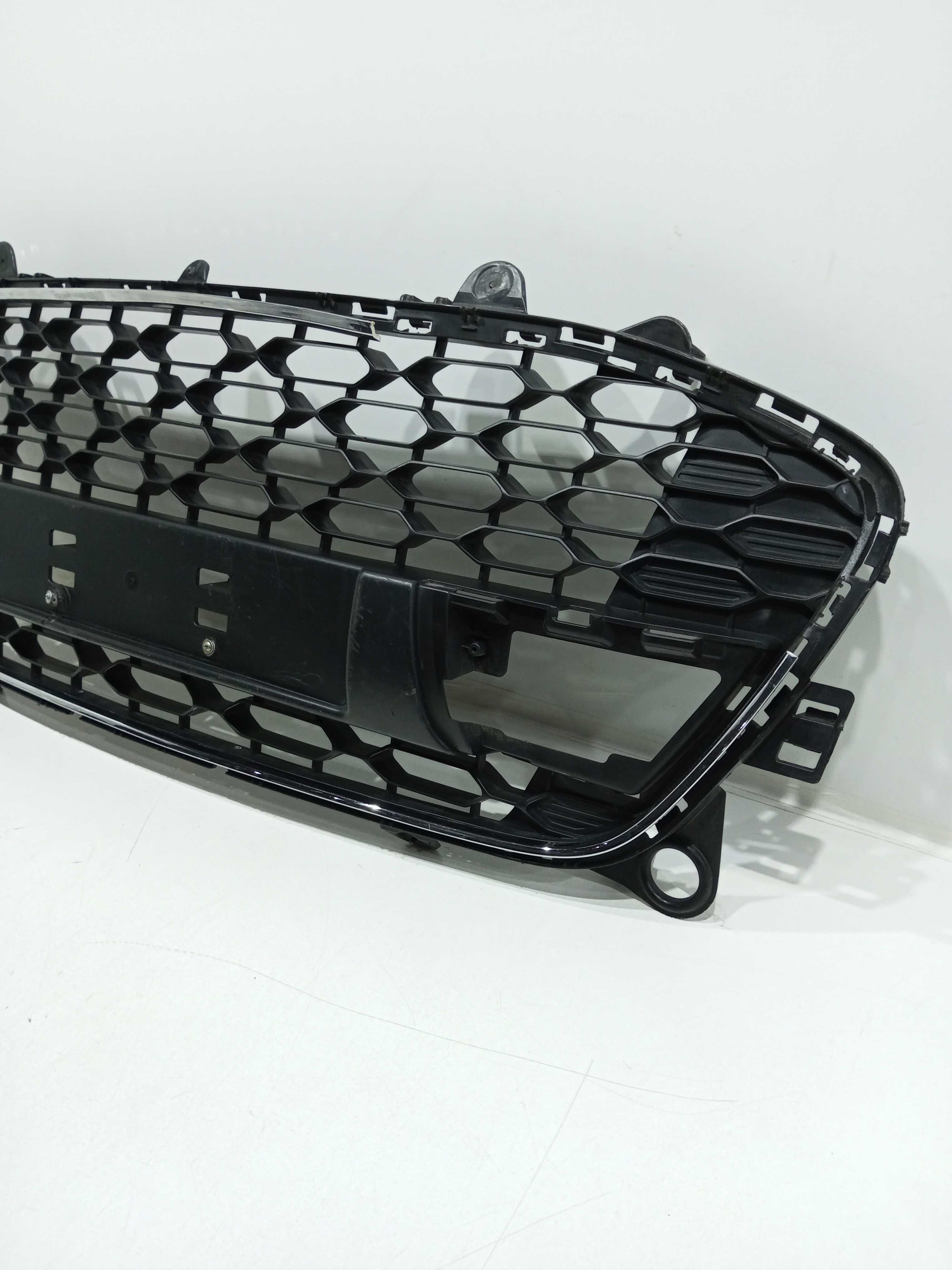 Grade Para-choque Dianteiro Citroen C3 1.6 2014 Automático 2