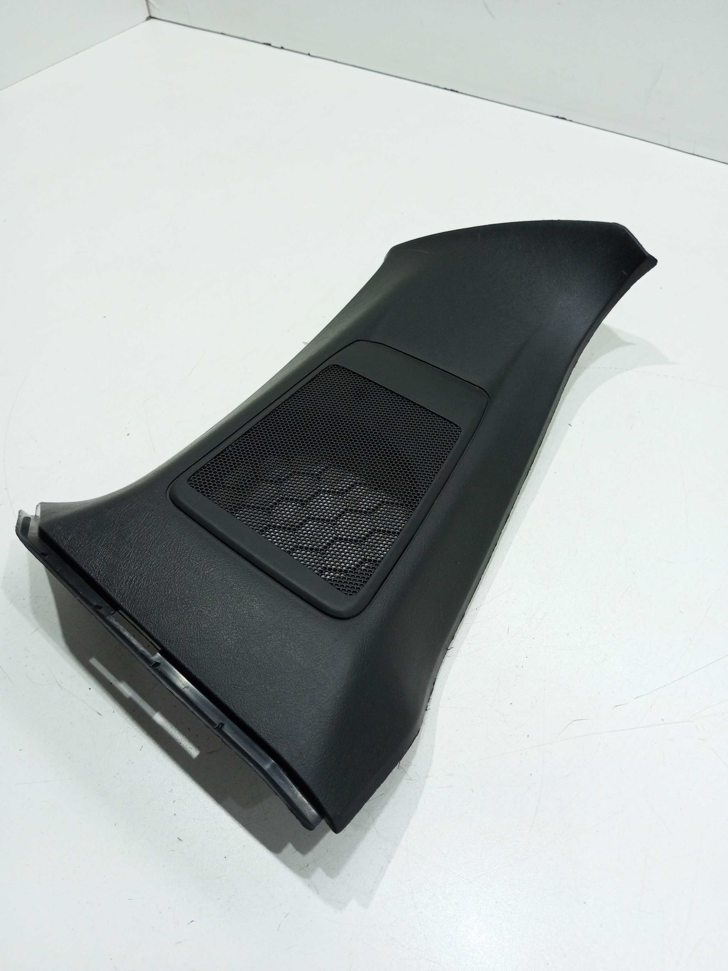 Moldura Traseira Direita Mitsubishi Pajero Tr4 2007 2