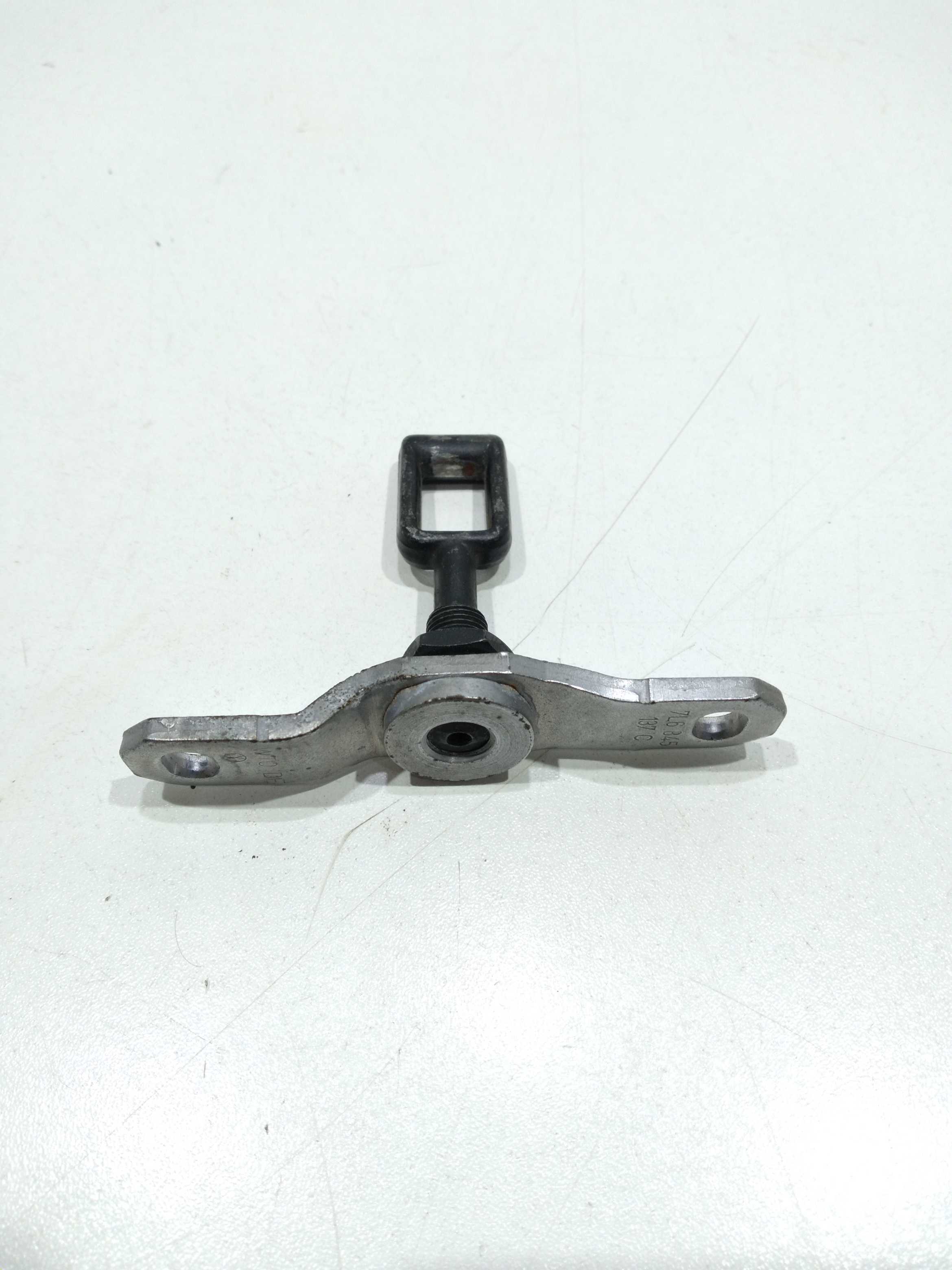 Trava Batente Vidro Traseiro Vw Touareg 4.2 V8 2005 1