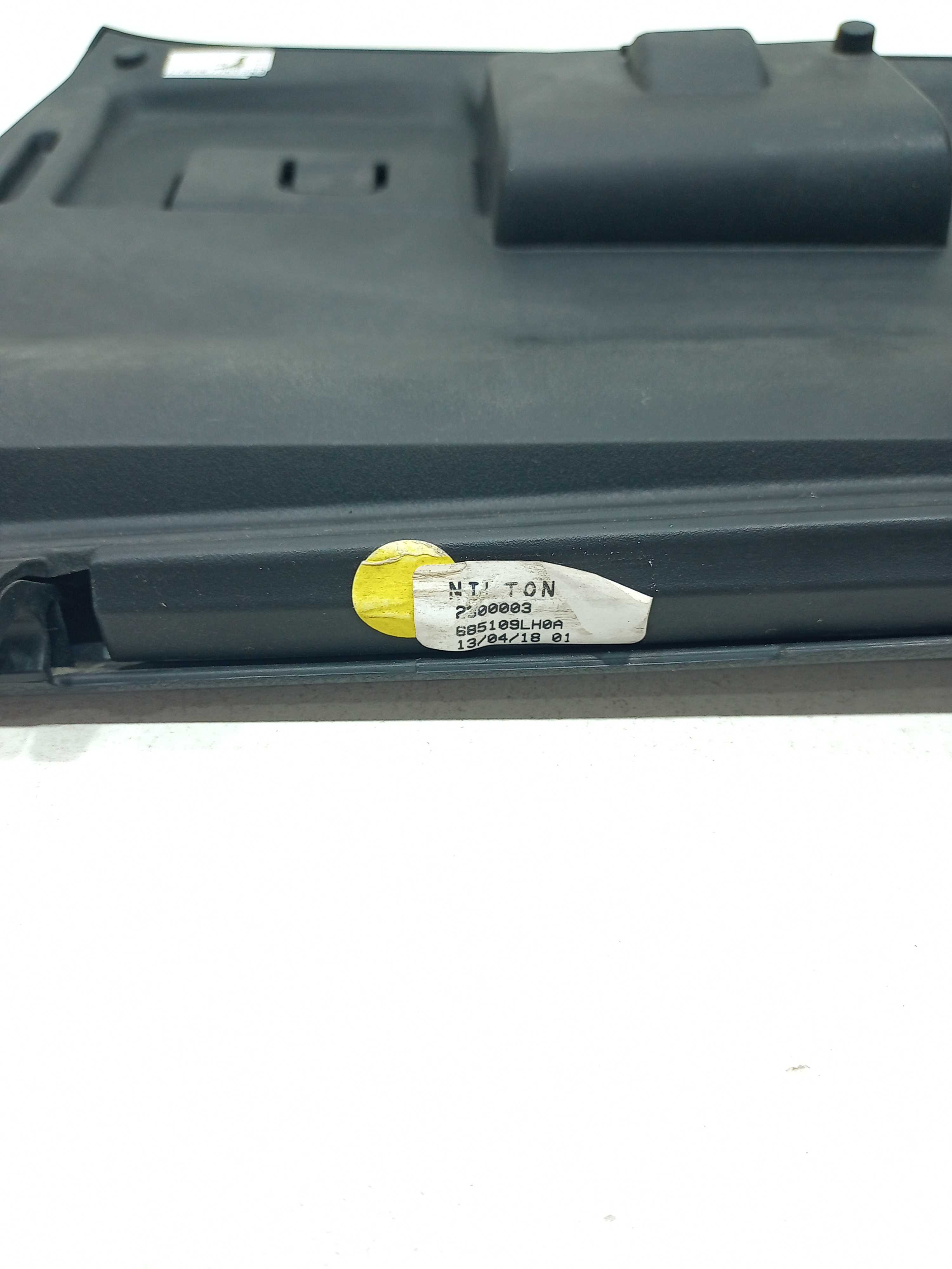 Tampa Porta Luvas Nissan Versa 2019 4