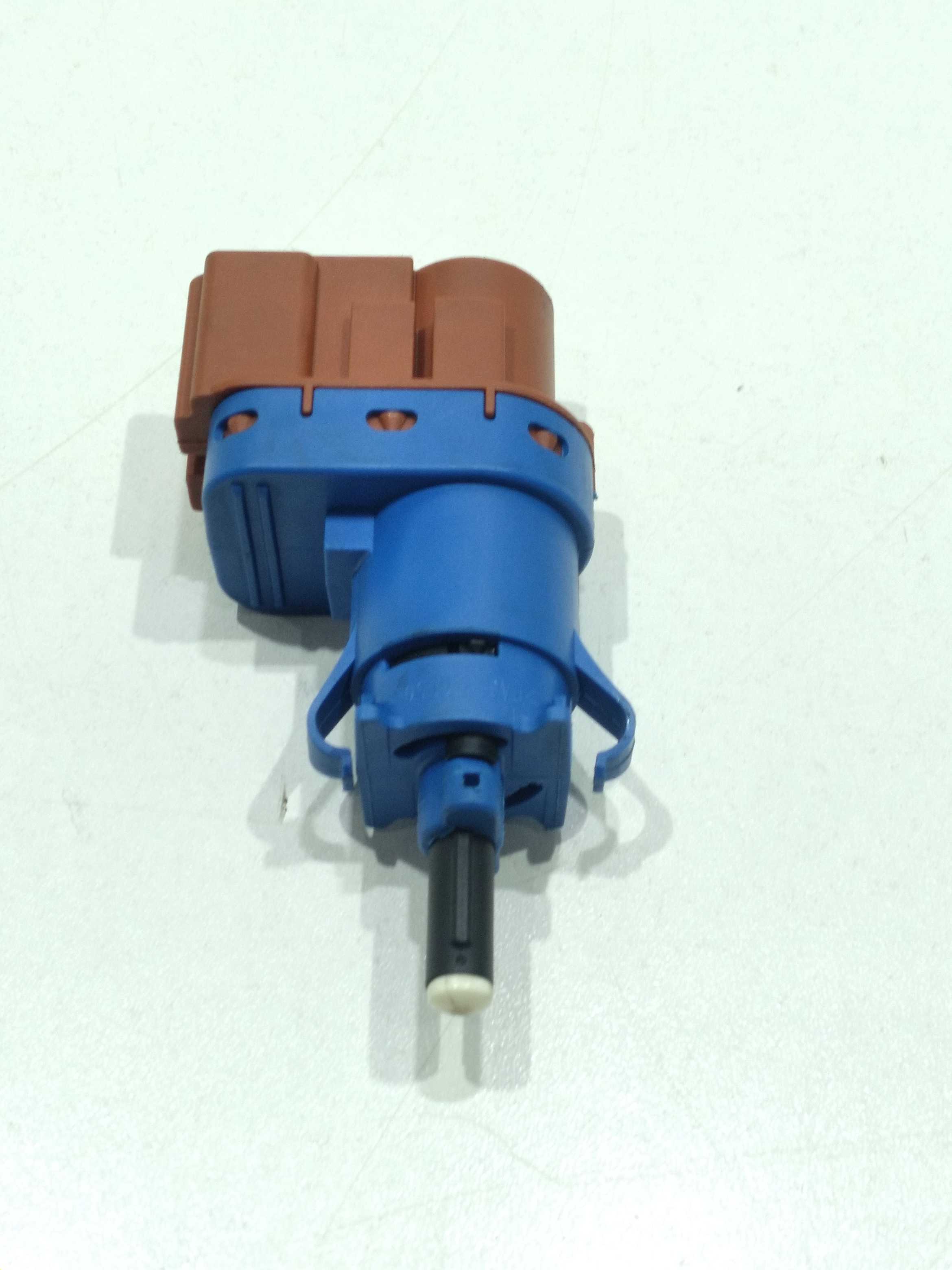 Interruptor Pedal Fiat Siena Essenc 1.6 Dl 2013 1