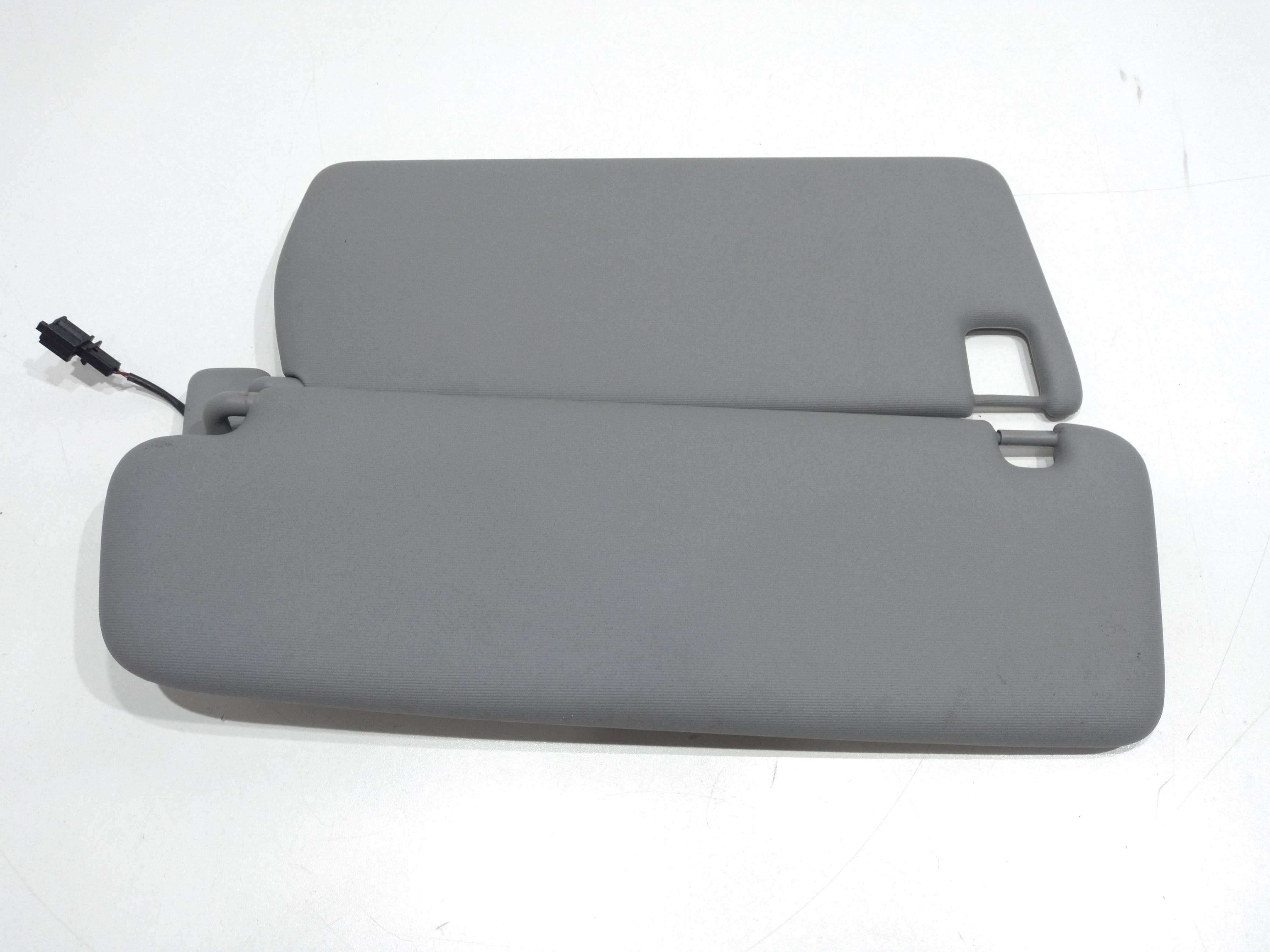 Quebra Sol Duplo Lado Direito Vw Touareg 4.2 V8 2005 1