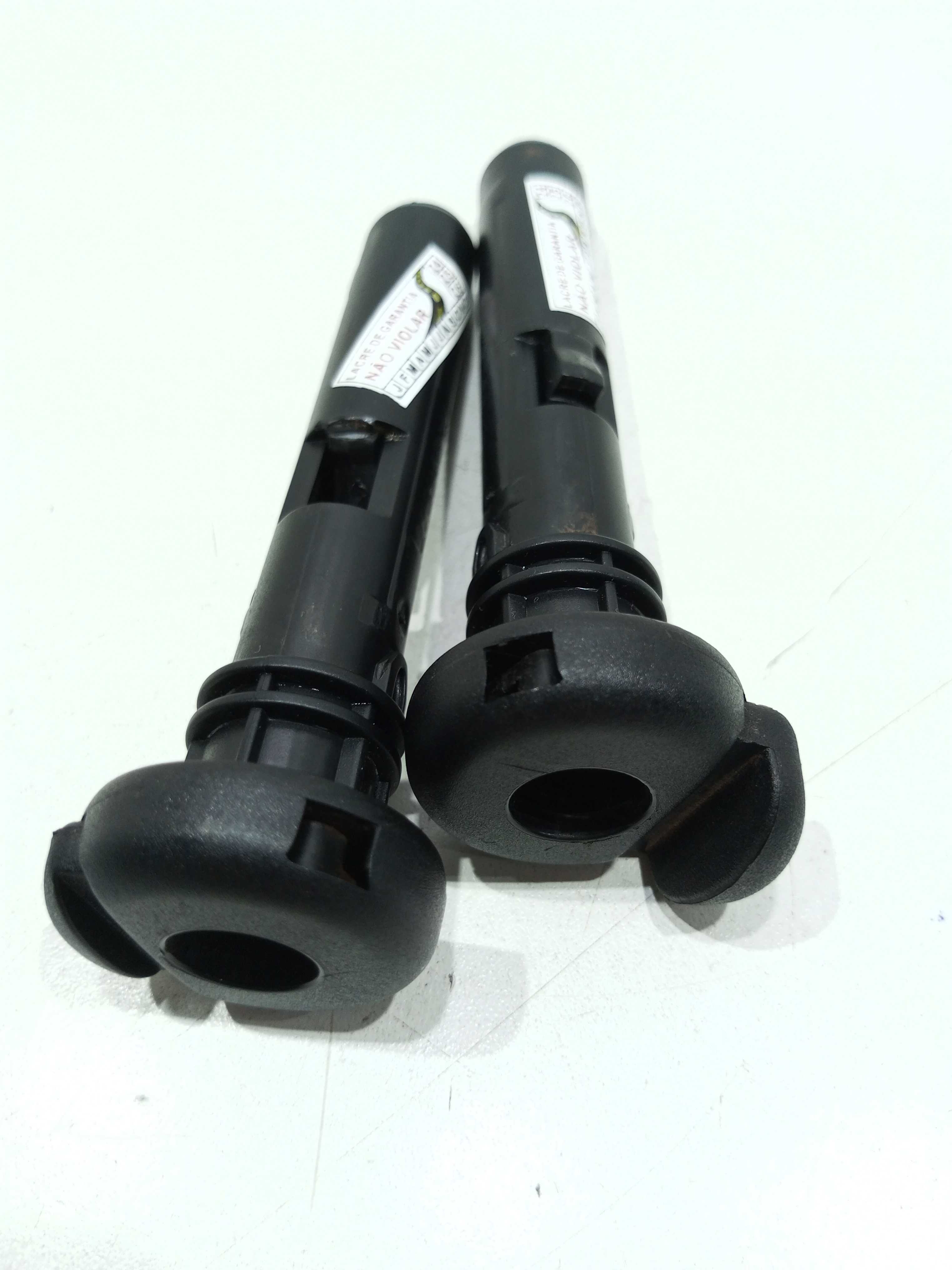 Par Trava De Encosto Cabeça Traseiro Renault Duster 2014 Preto 3