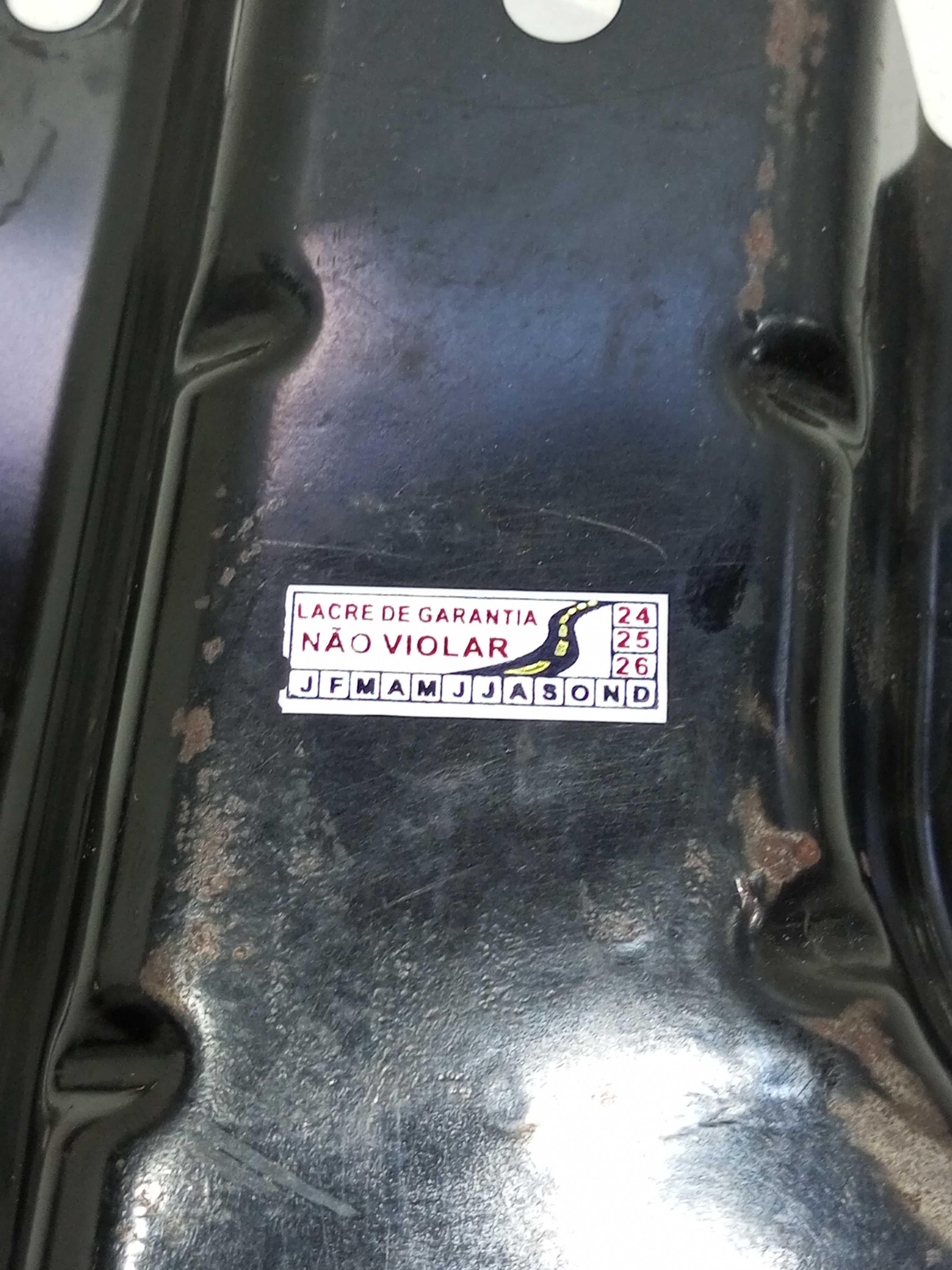 Suporte Da Divisória Baú Fiat Fiorino 1.4 2021 2