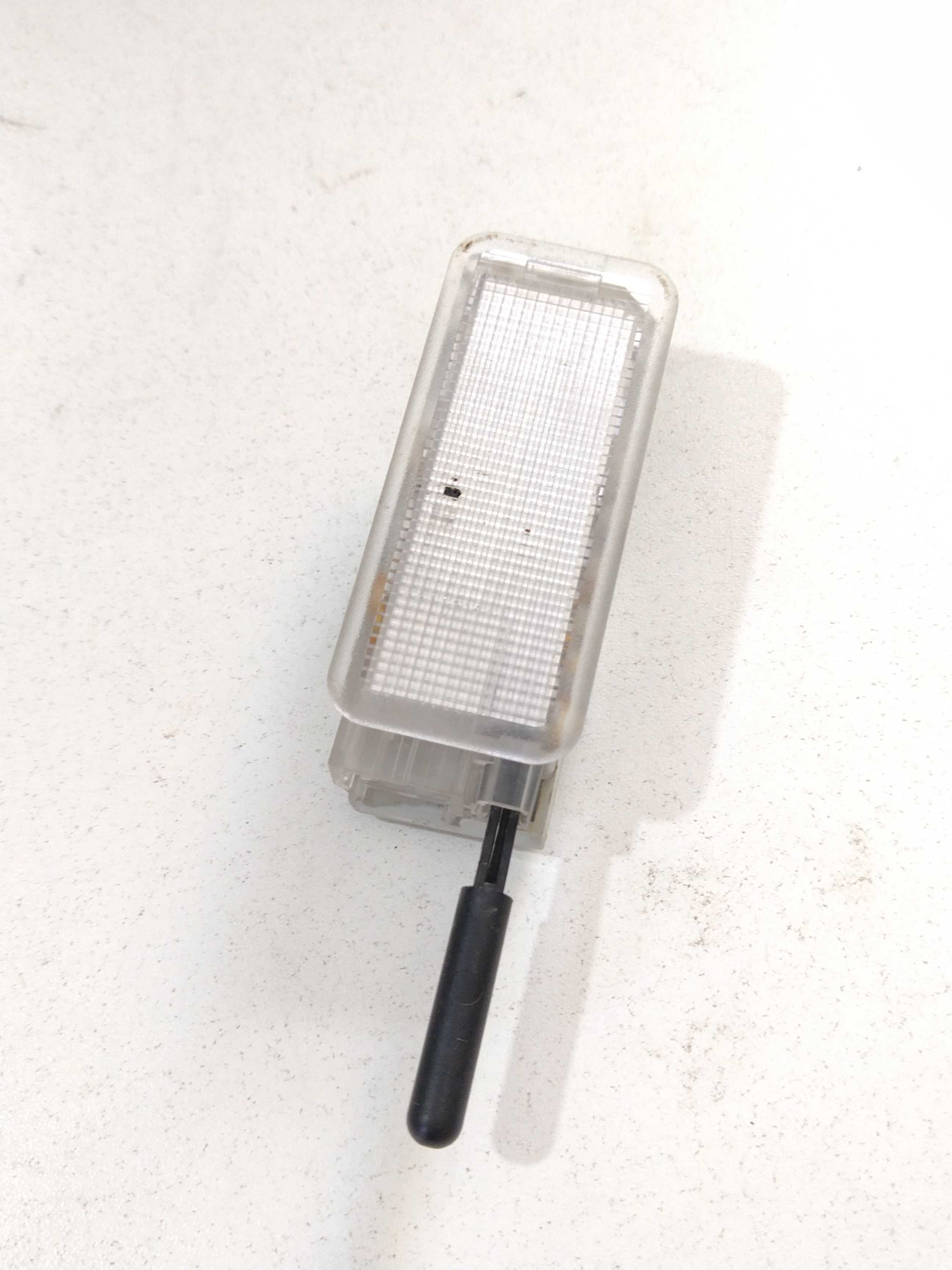 Luz Porta Luvas C3 Tendance 2017 1