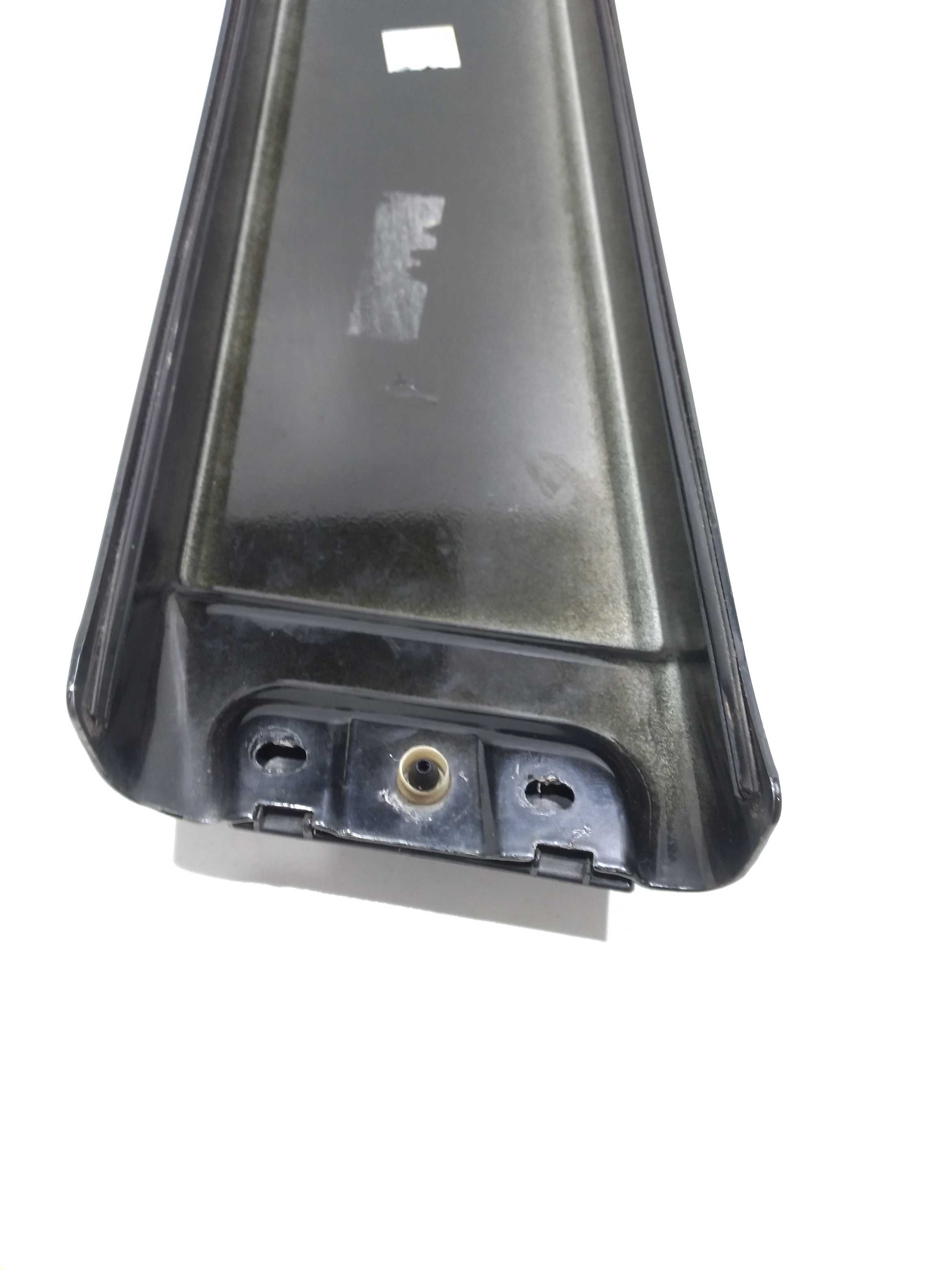 Moldura Da Coluna Central Lado Esquedo Vw Touareg 4.2 2005 5