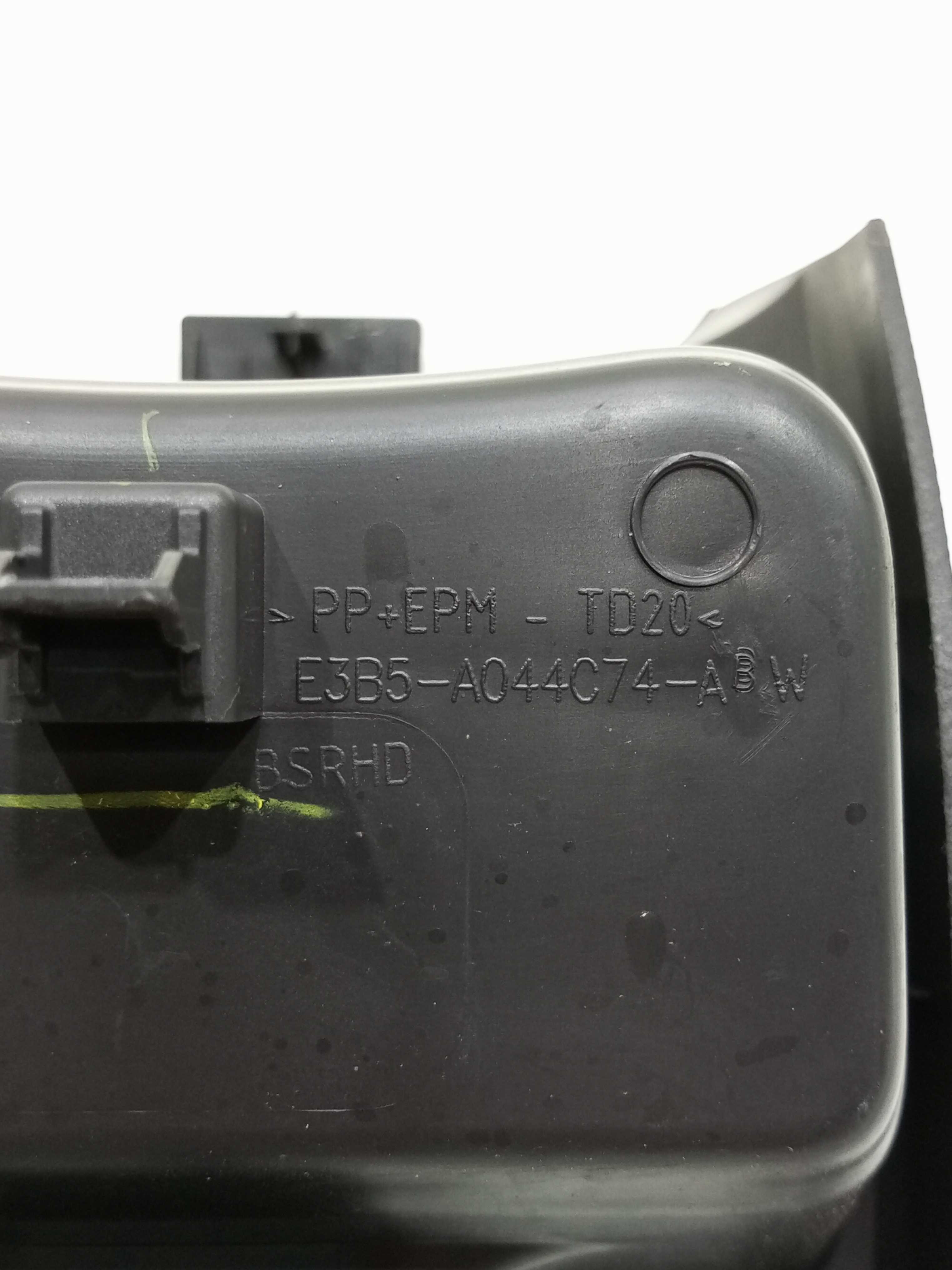 Porta Treco Console Central Ford Ka Se 2017 4