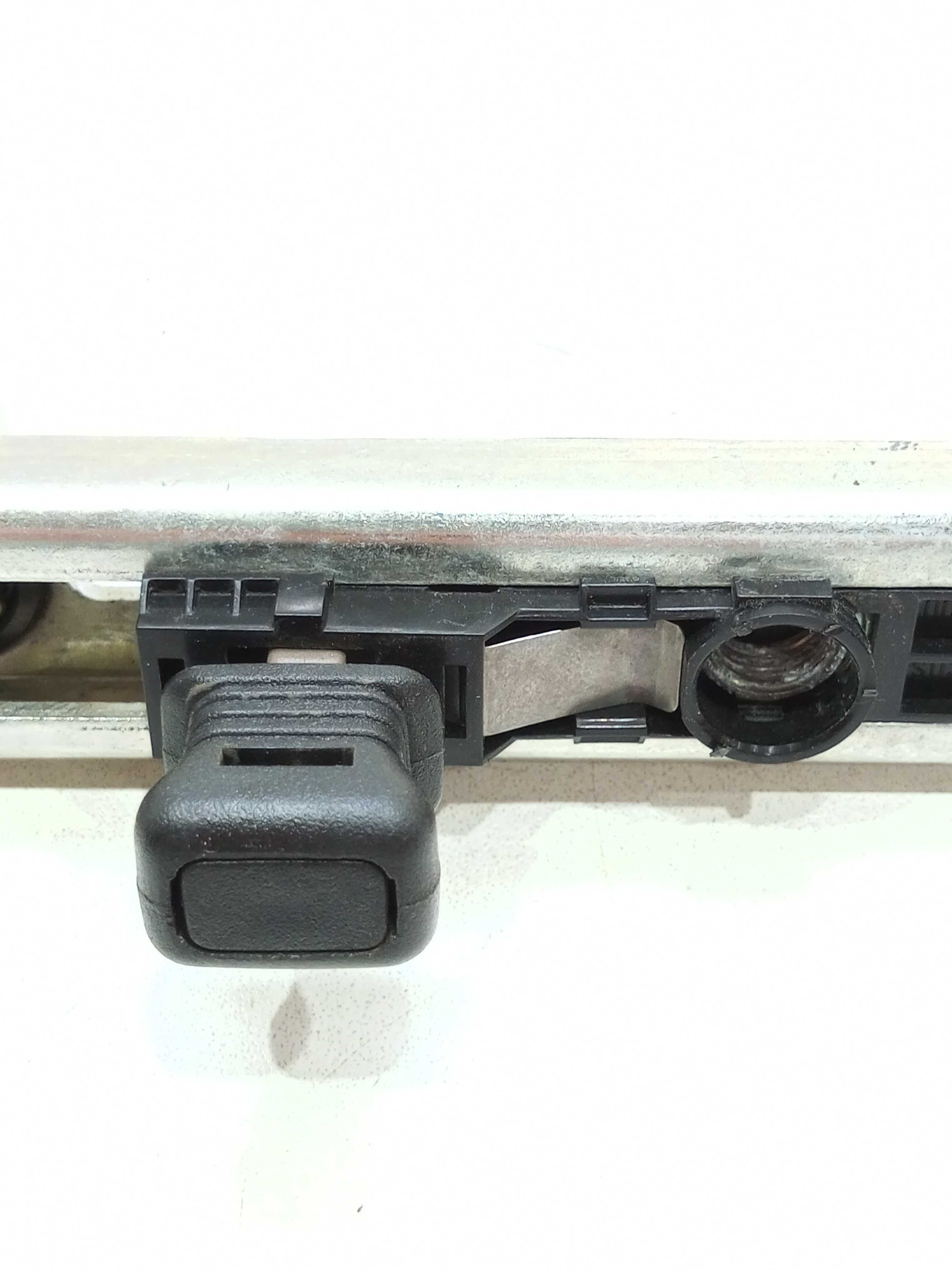 Trilho Regulagem Cinto Dianteiro Renault Duster 2014 2