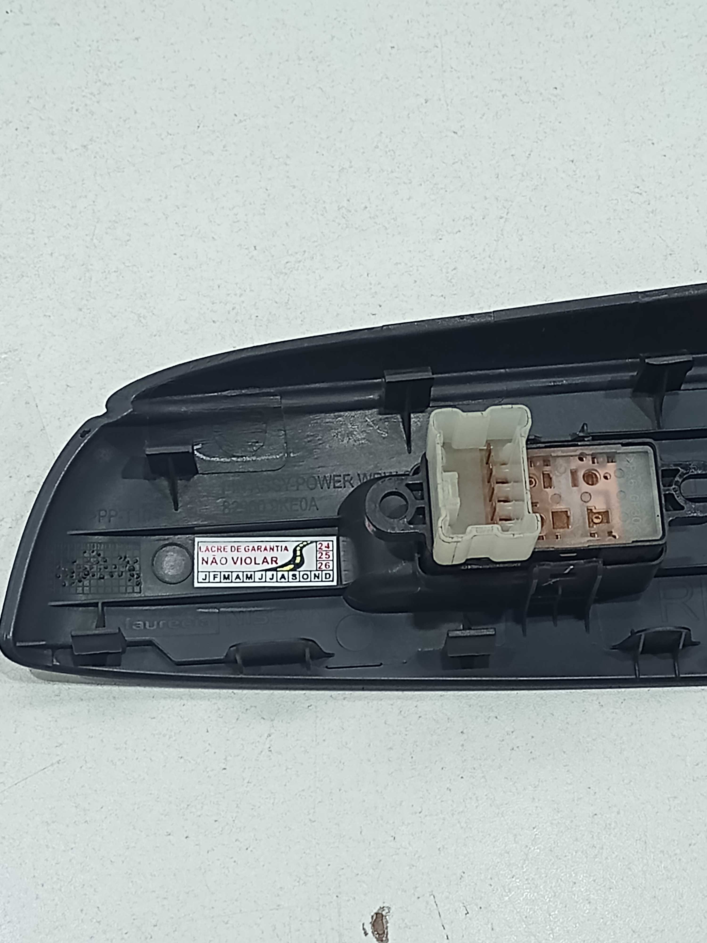 Moldura Botão De Vidro Porta Traseira Direita Versa 2019 5