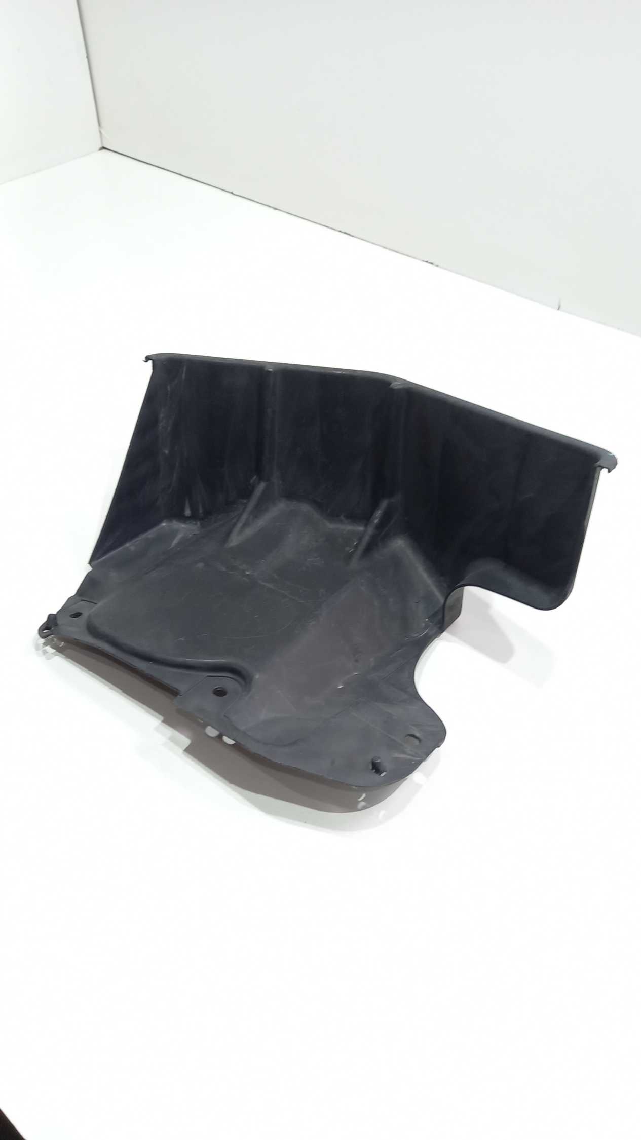 Defletor Interno Paralama Lado Direito  Fiat Palio  2010 3