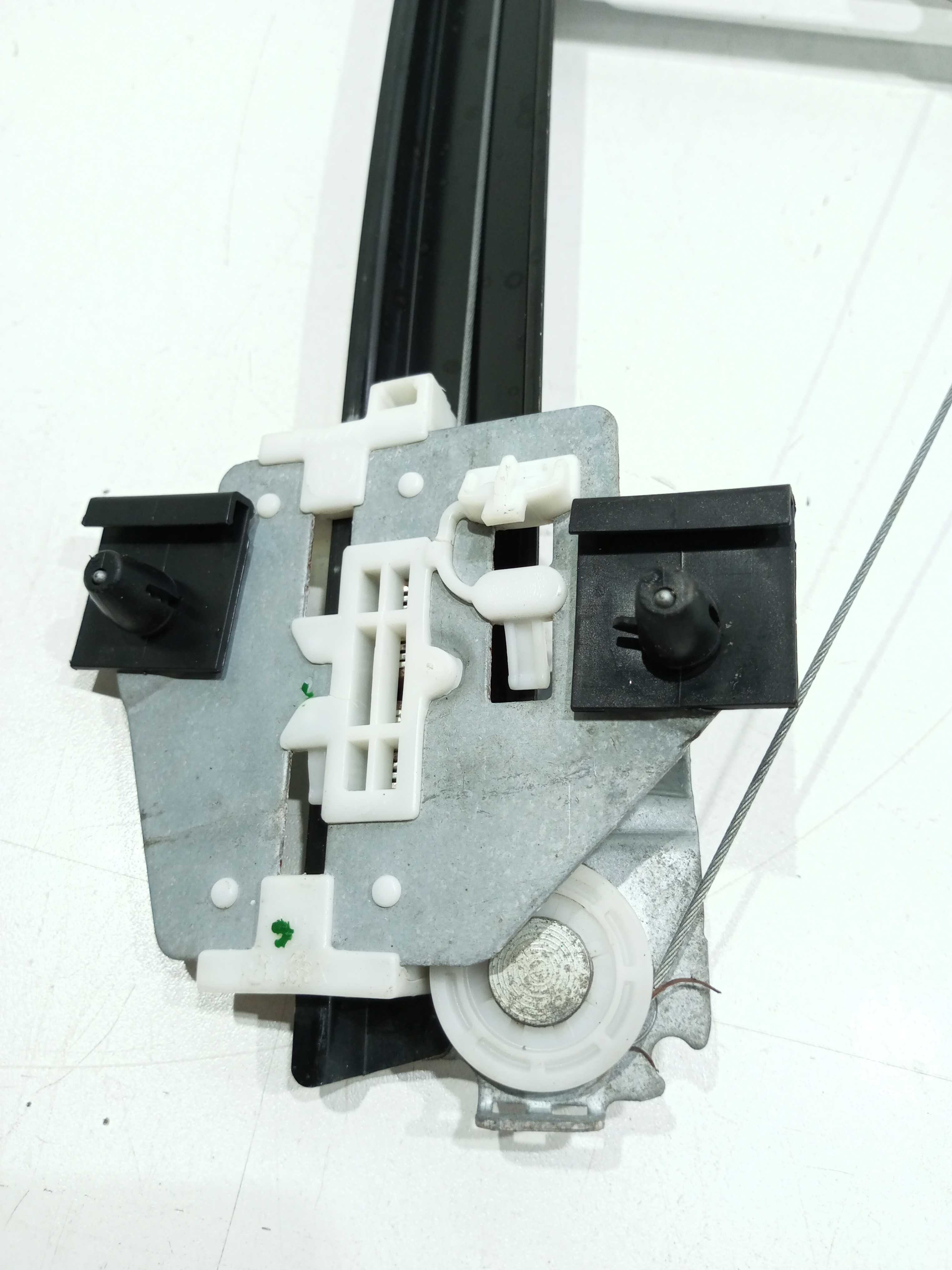 Maquina De Vidro Manual Porta Traseira Esq. Sandero 2010 2