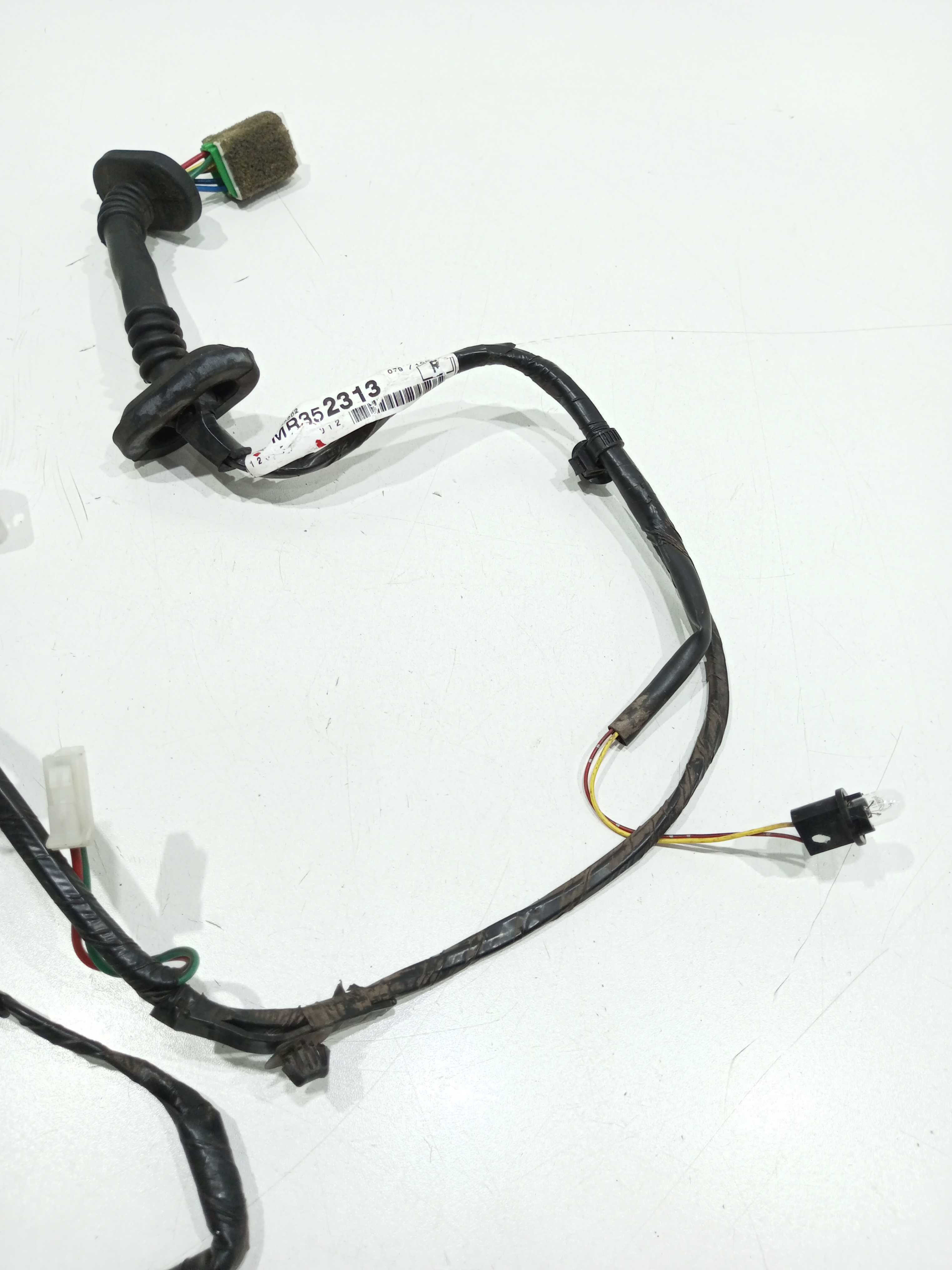 Chicote Porta Traseira Direita Pajero Tr4 4×4 2007 3