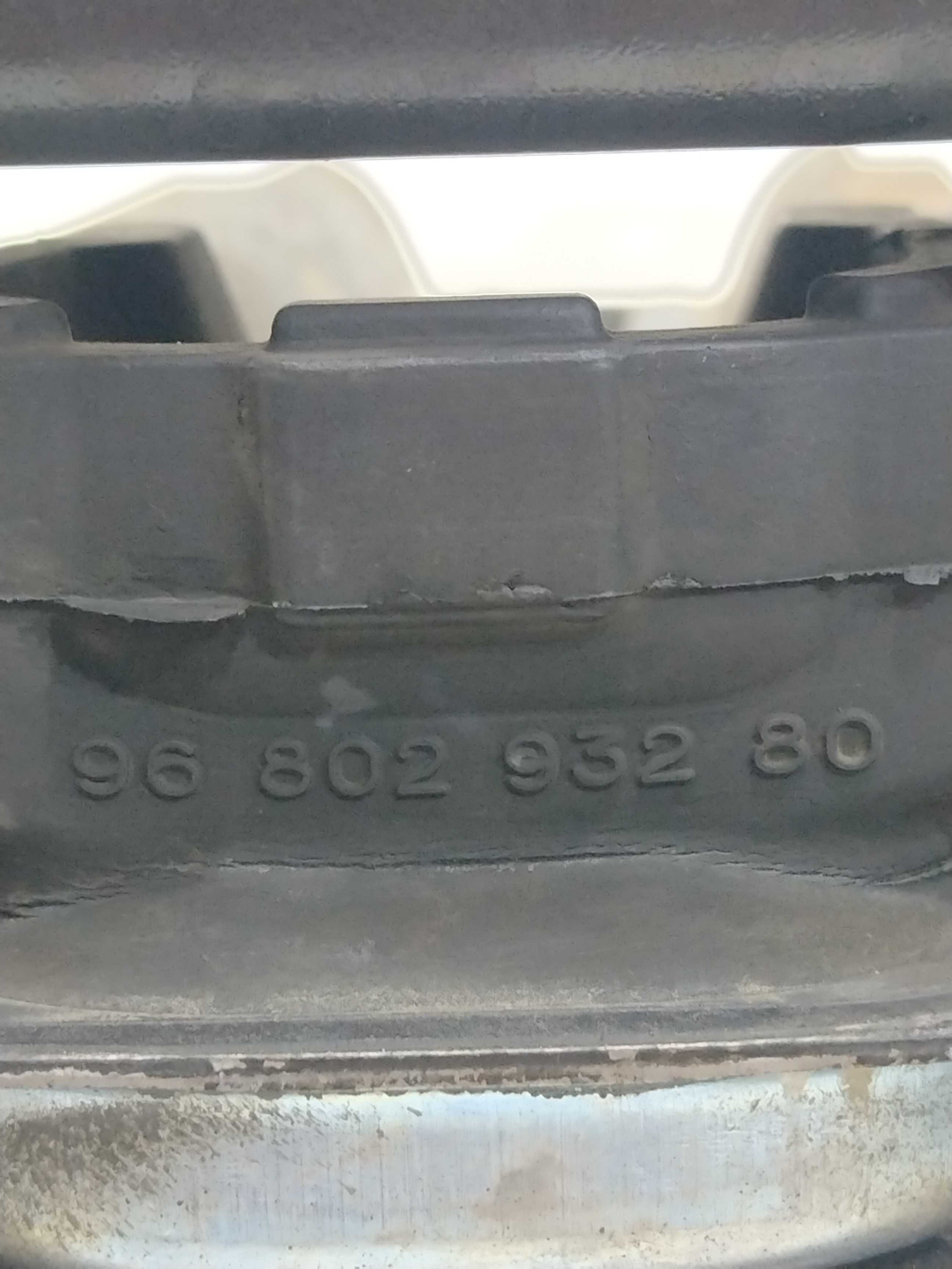 Coxim Superior Caixa De Câmbio Citroen C3 1.4 2011 2