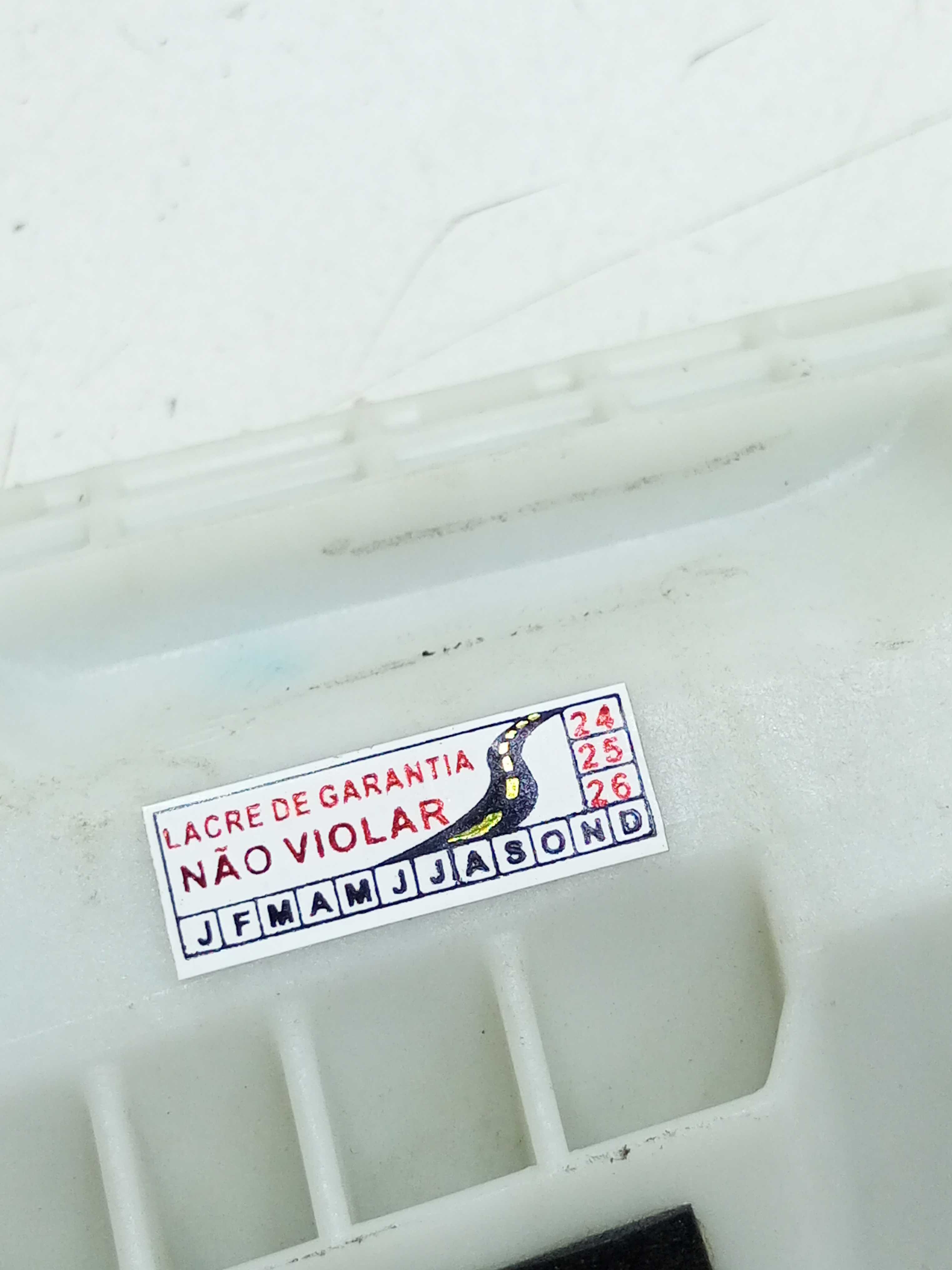 Guia Vidro Porta Traseira Esquerda Citroen C3 2015 2