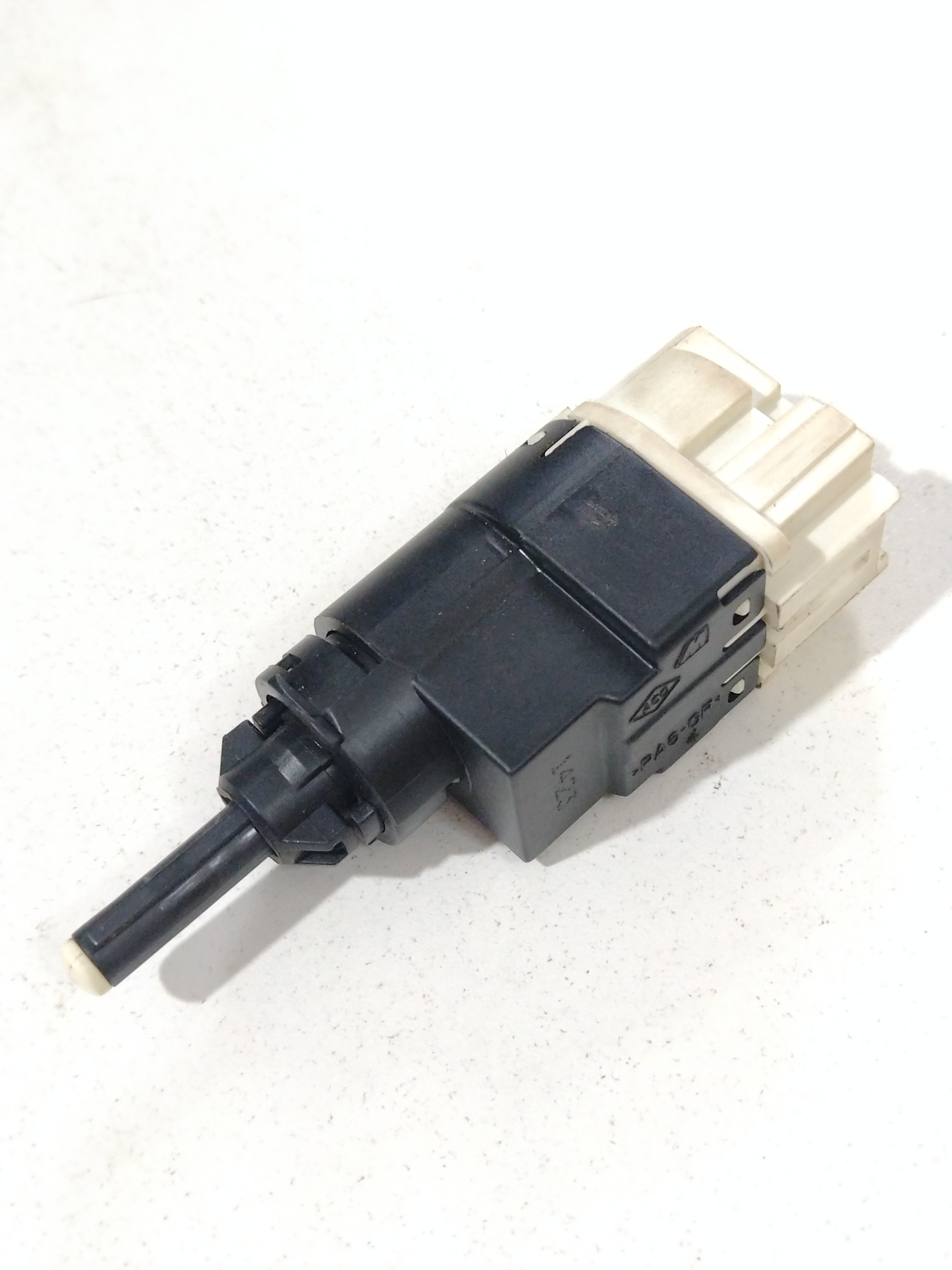 Interruptor Freio Duster 1.6 16v 2013 Original 253206170r 1