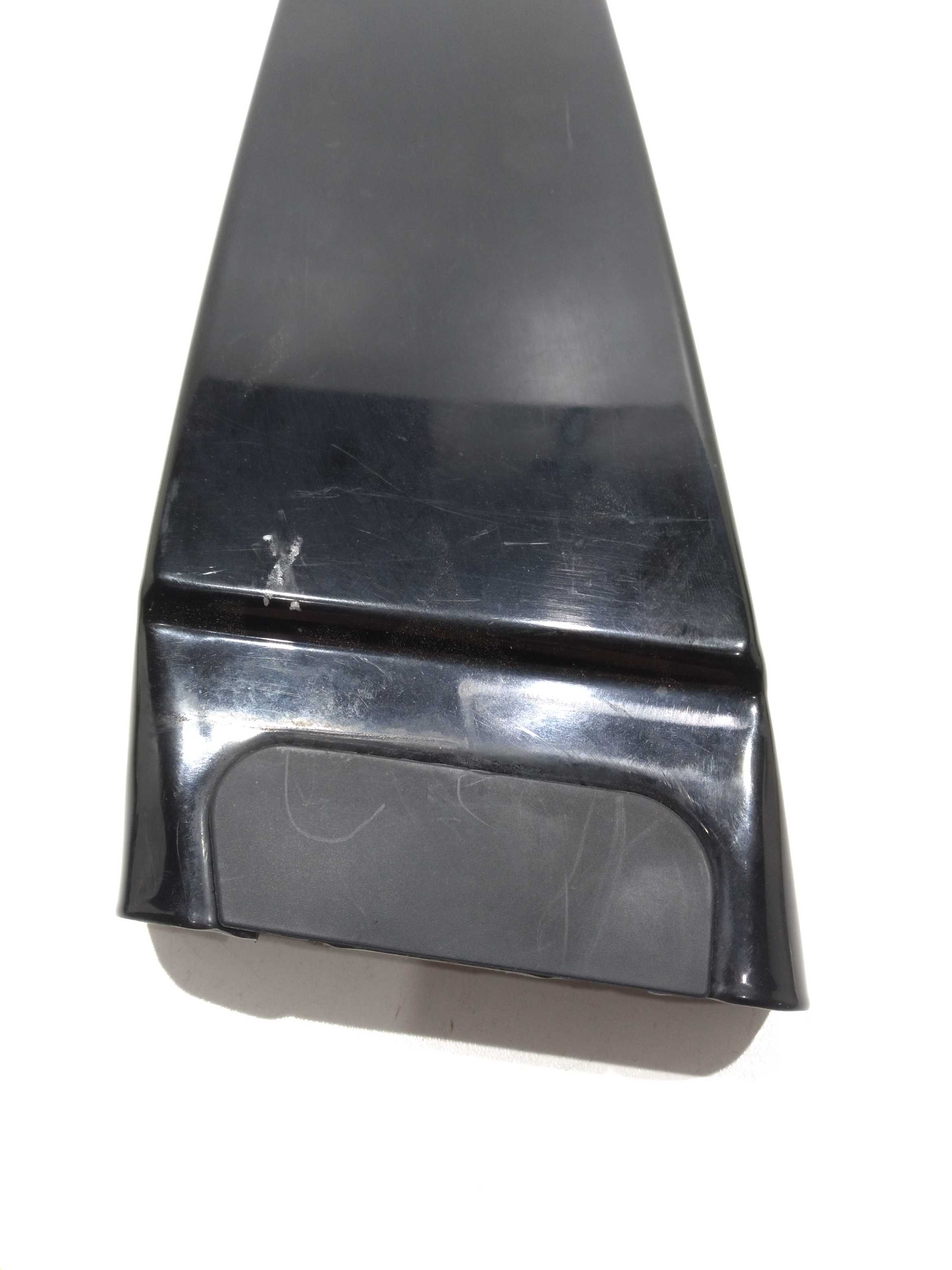 Moldura Externa Coluna Central Dir. Vw Touareg 4.2 2005 Prero 2