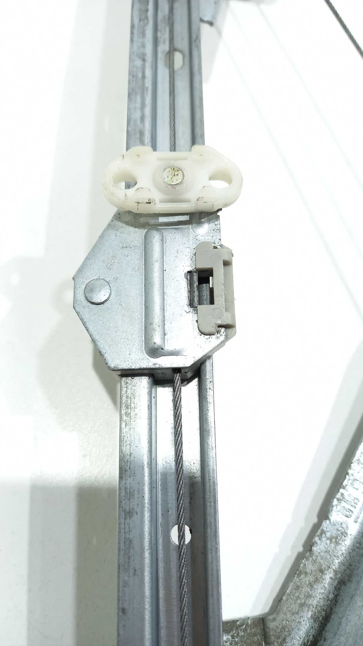 Maquina De Vidro Manual Traseira Direita Gm Corsa 4p  2003 5