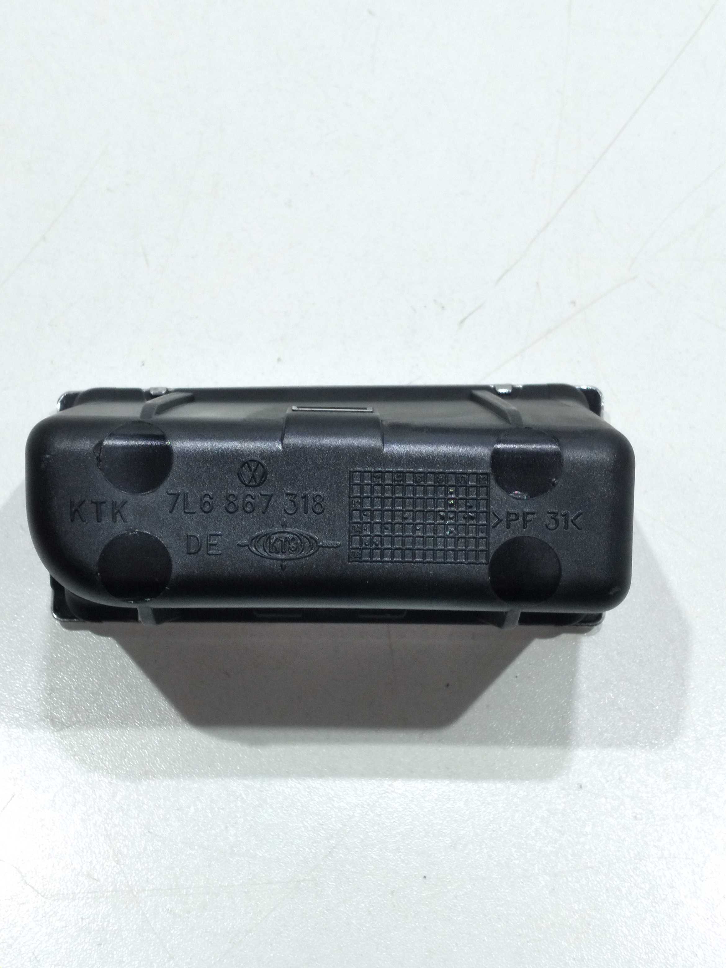Cinzeiro Traseiro Vw Touareg 4.2 V8 2005 4