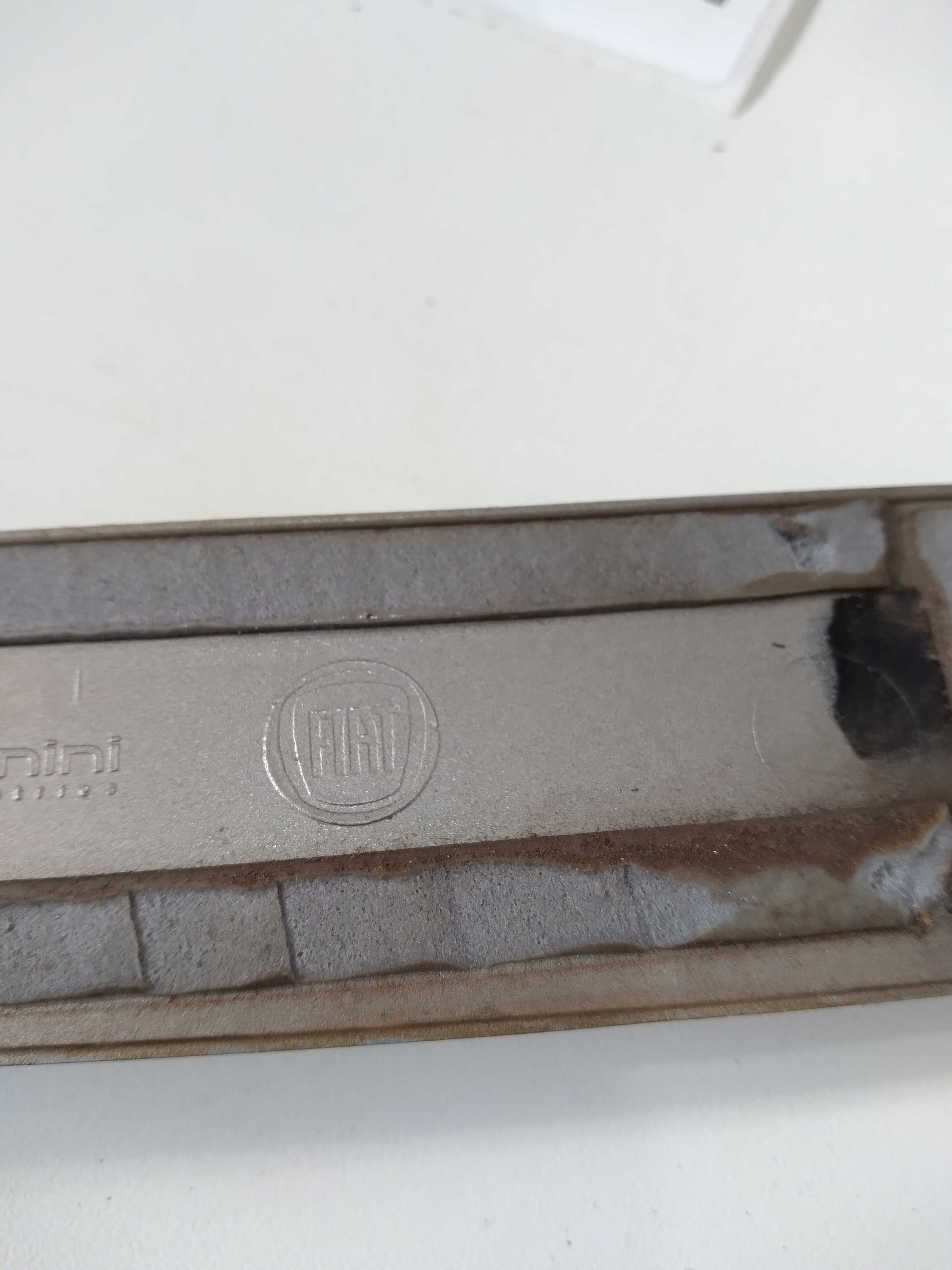 FRISO PORTA DIANT. DIREITA Fiat Grand SIena attrac. 1.4 2013 3