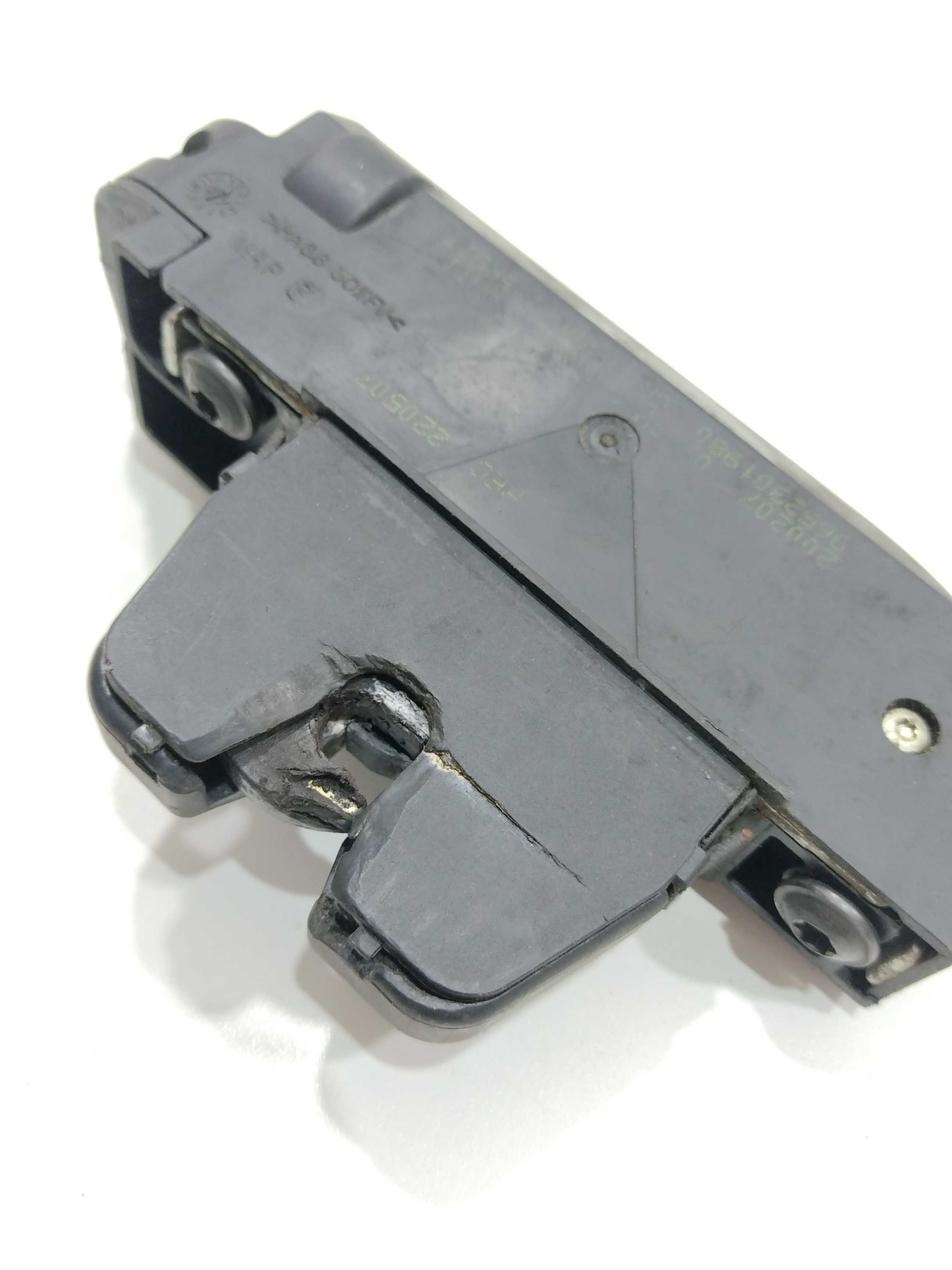 Fechadura Tampa Traseira Porta Malas Peugeot 307 2004 3