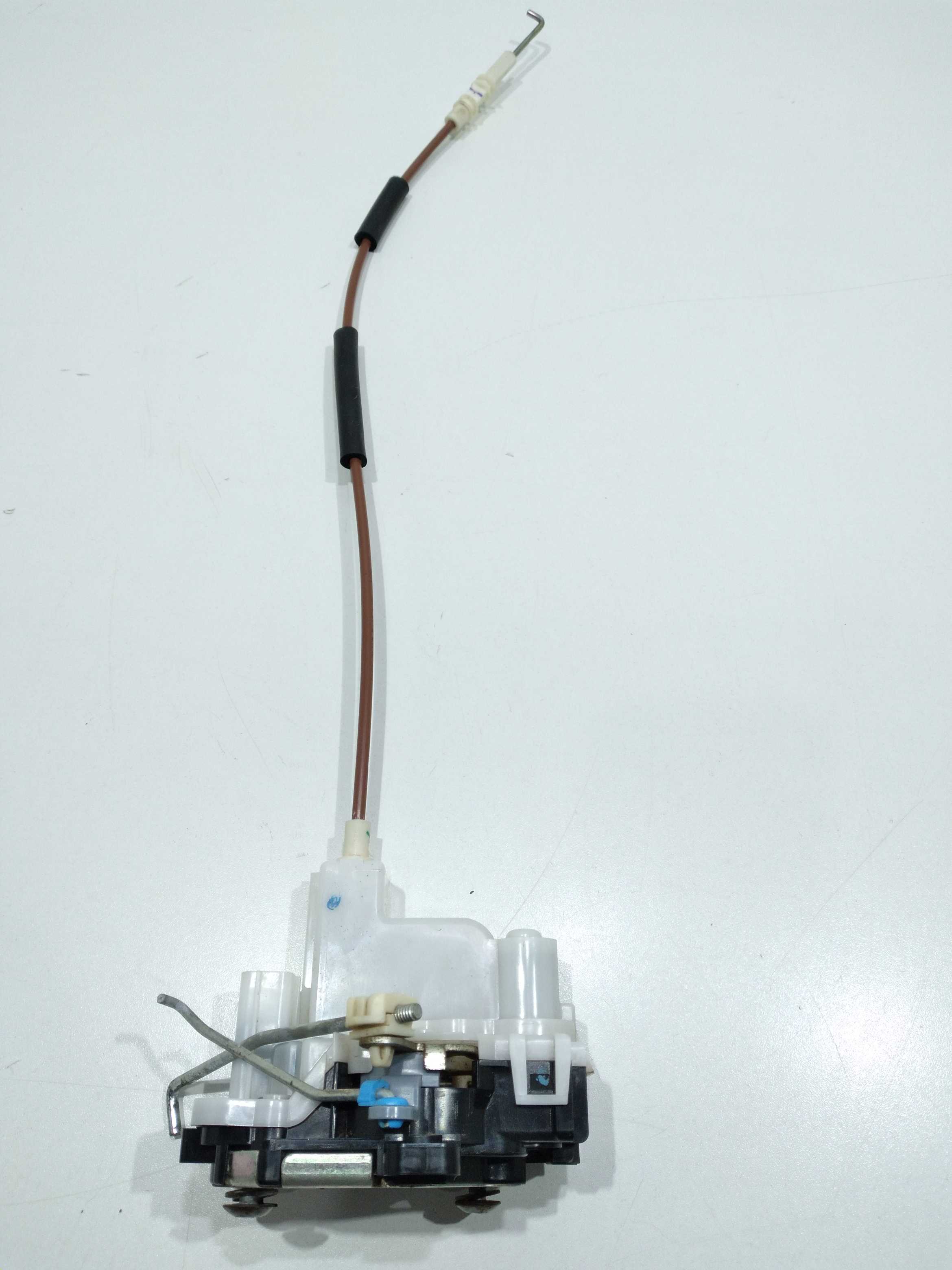 Fechadura Da Porta Dianteira Direita Grand Siena 1.6 2013 1