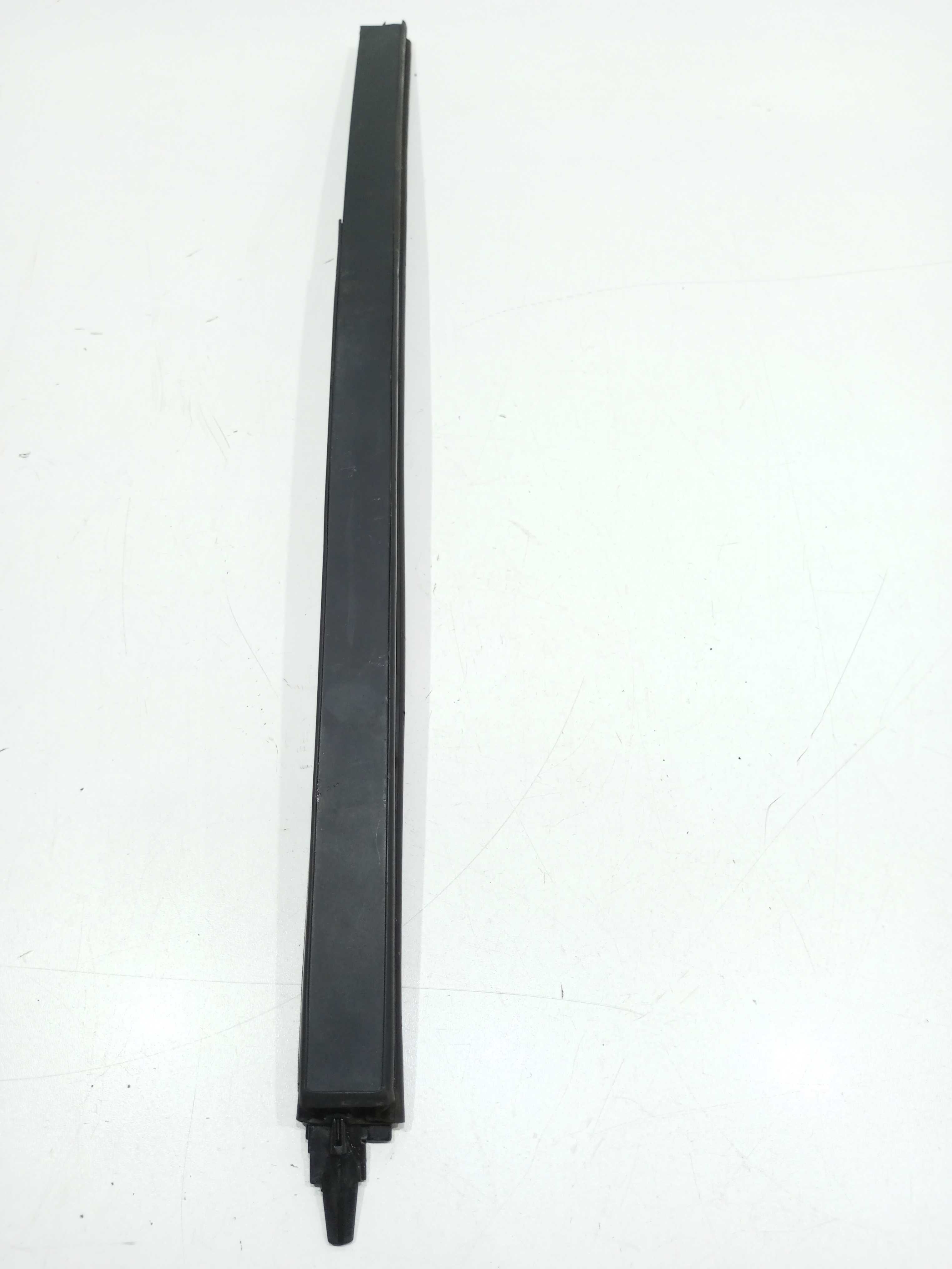 Guia Do Vidro Porta Traseira Esq. Renault Sandero 1.6 2010 1