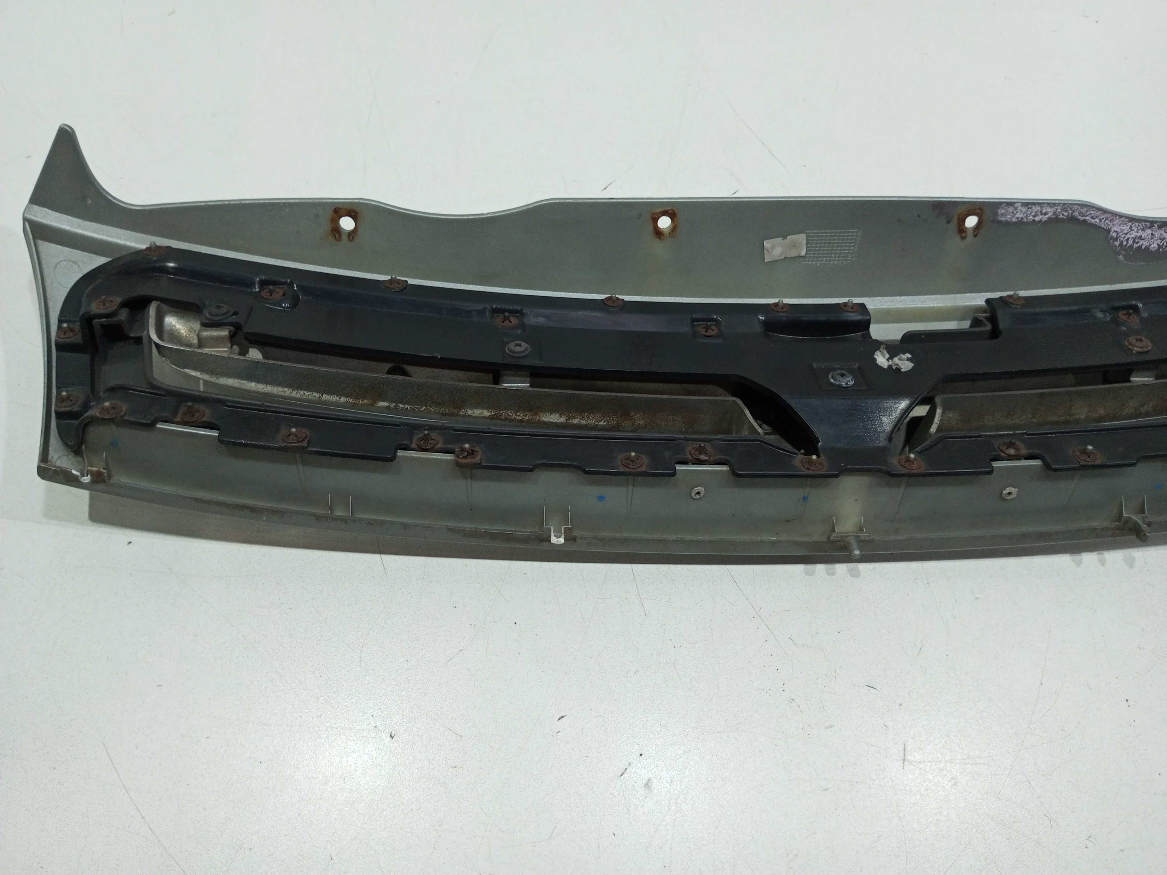 Grade Dianteira Fiat Siena 1.0 Fire 2011 Detalhe 7