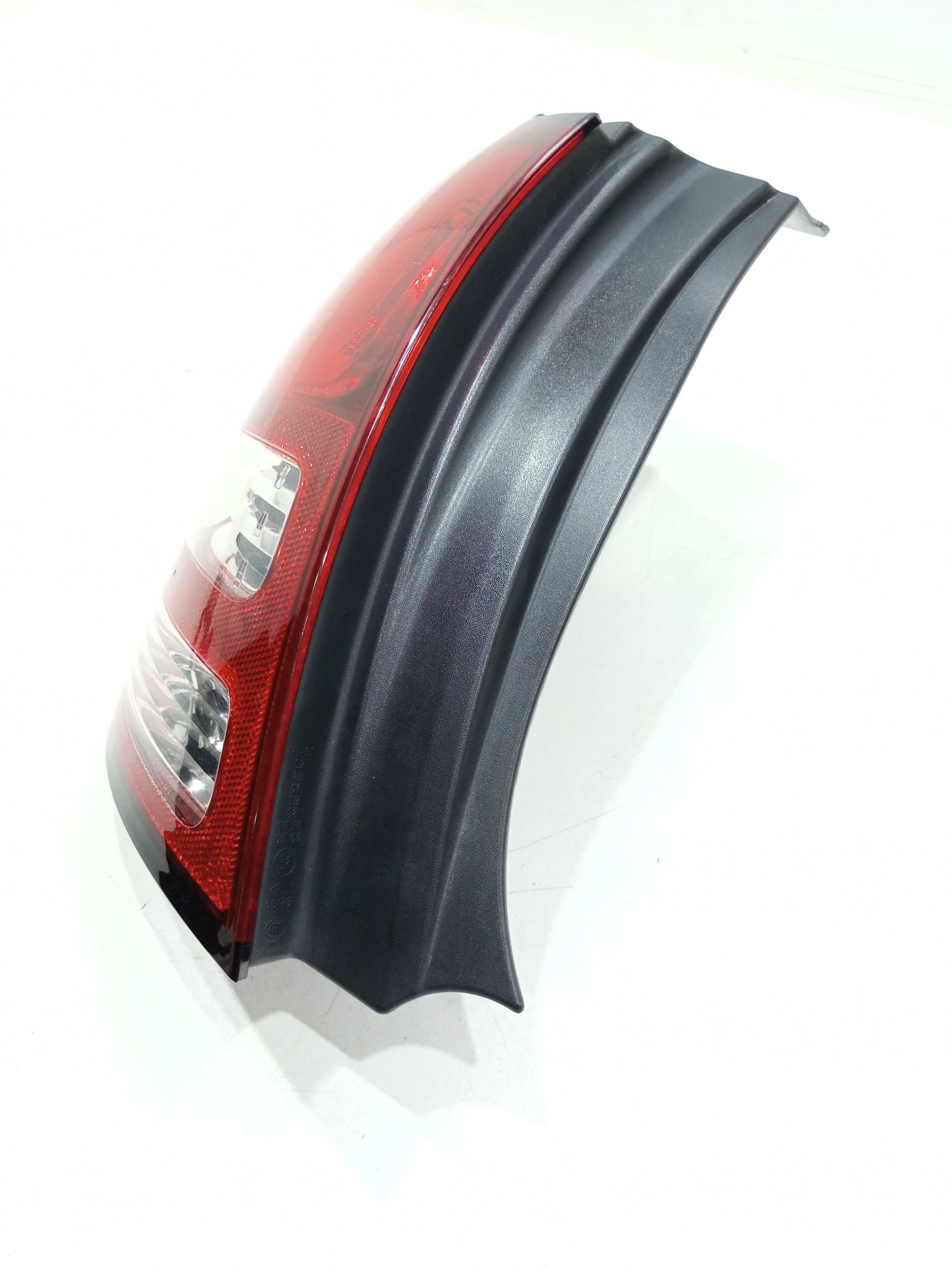 Lanterna Com Circuito  Lado Esquerdo Citroen C3 1.6 2014 2