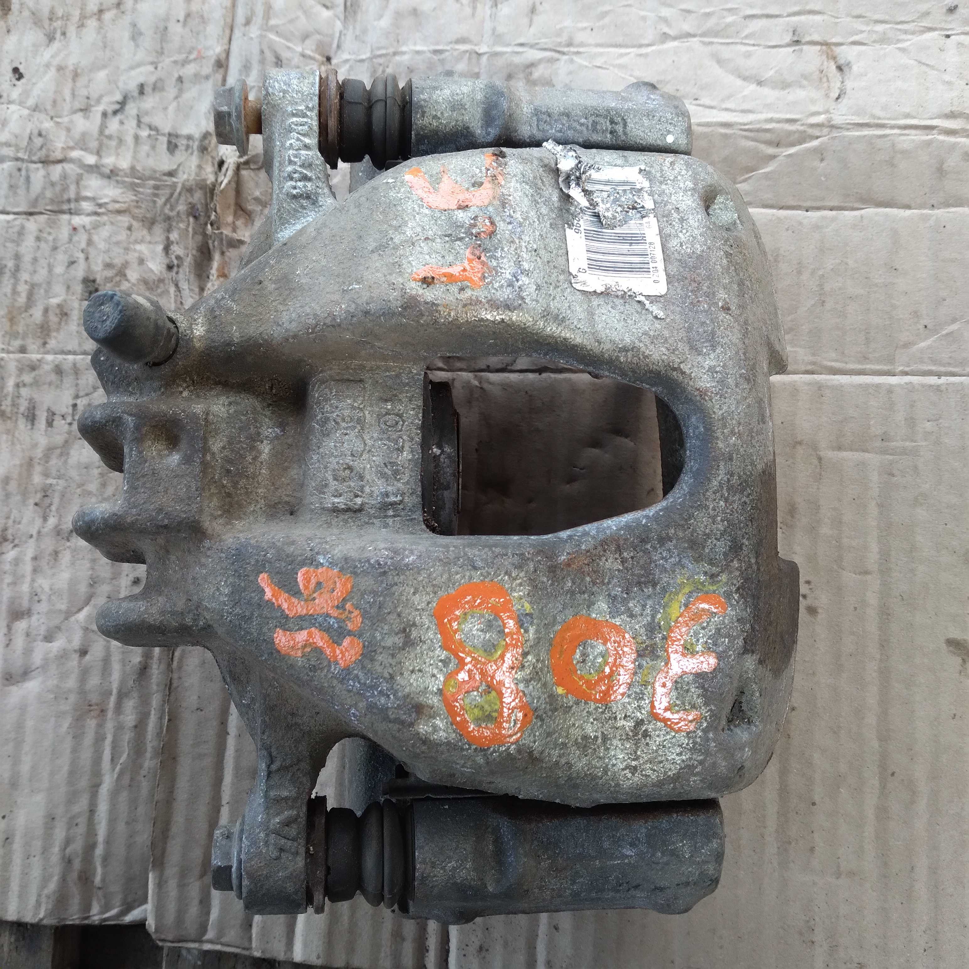 Pinca de freio dianteiro esquerdo Peugeot 308 2.0 / 1.6 3