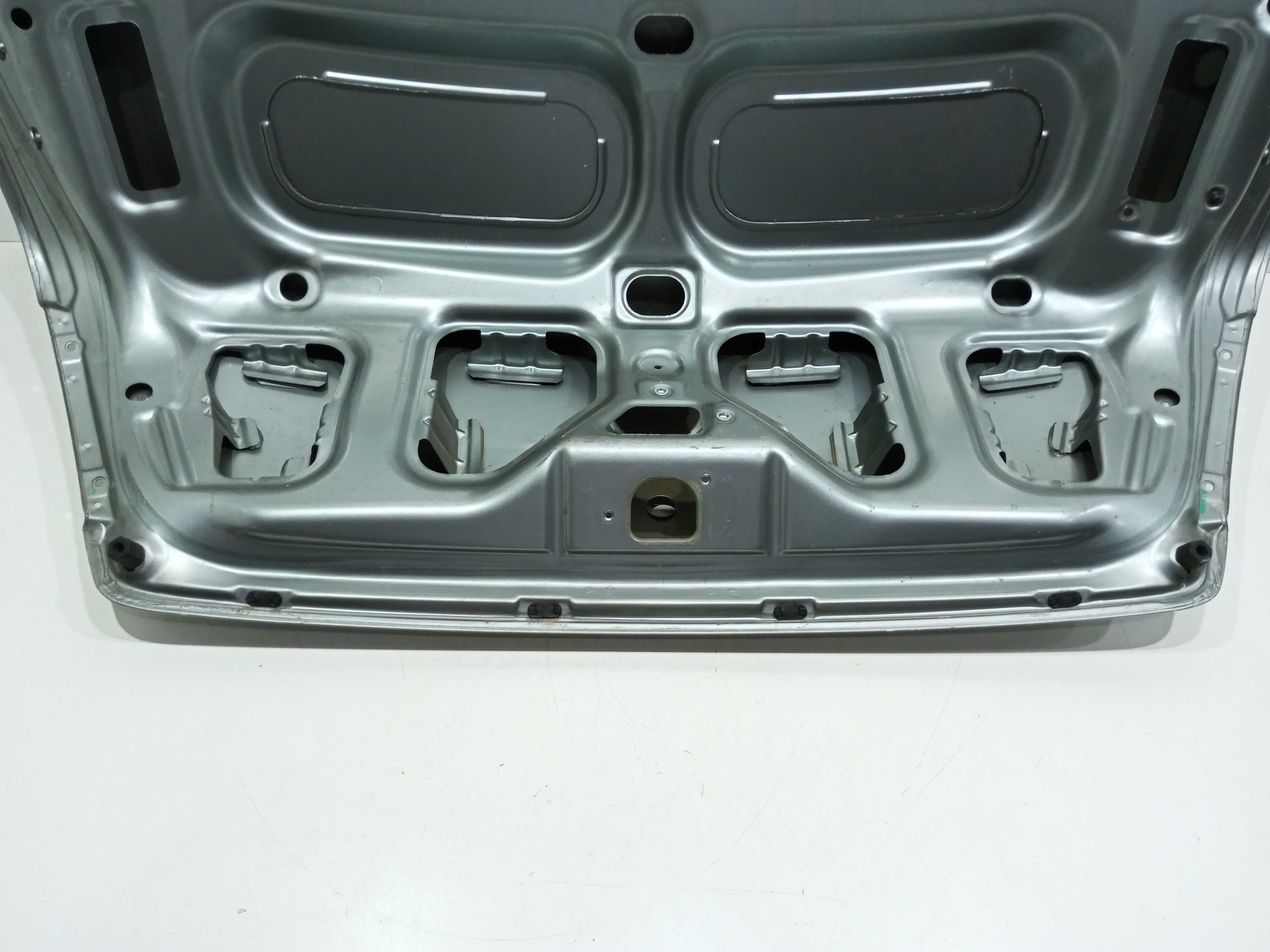Tampa Traseira Fiat Siena 1.0 Fire 2011 8