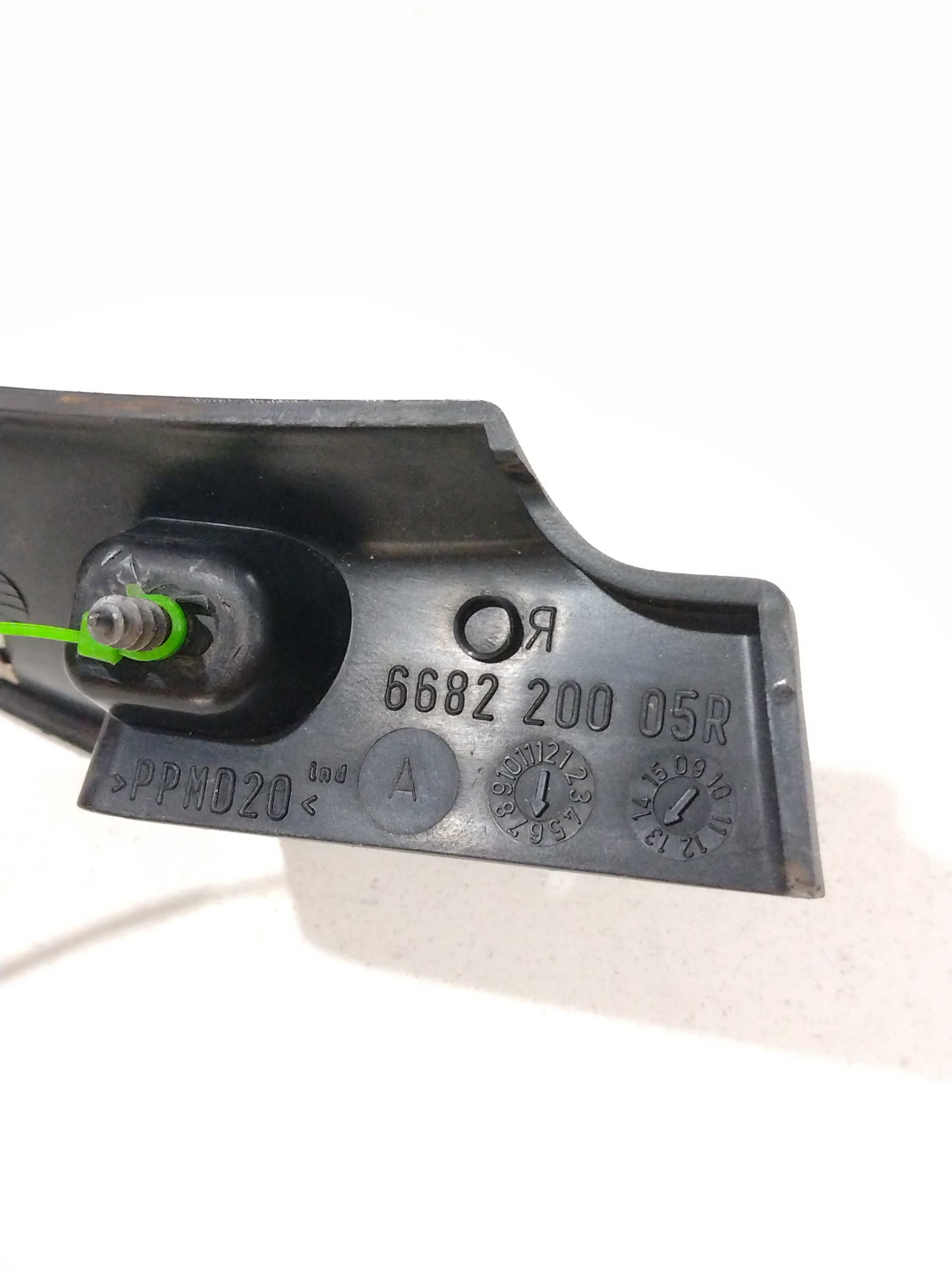 Moldura Direita Parabrisa Duster 2013 668220005r 3