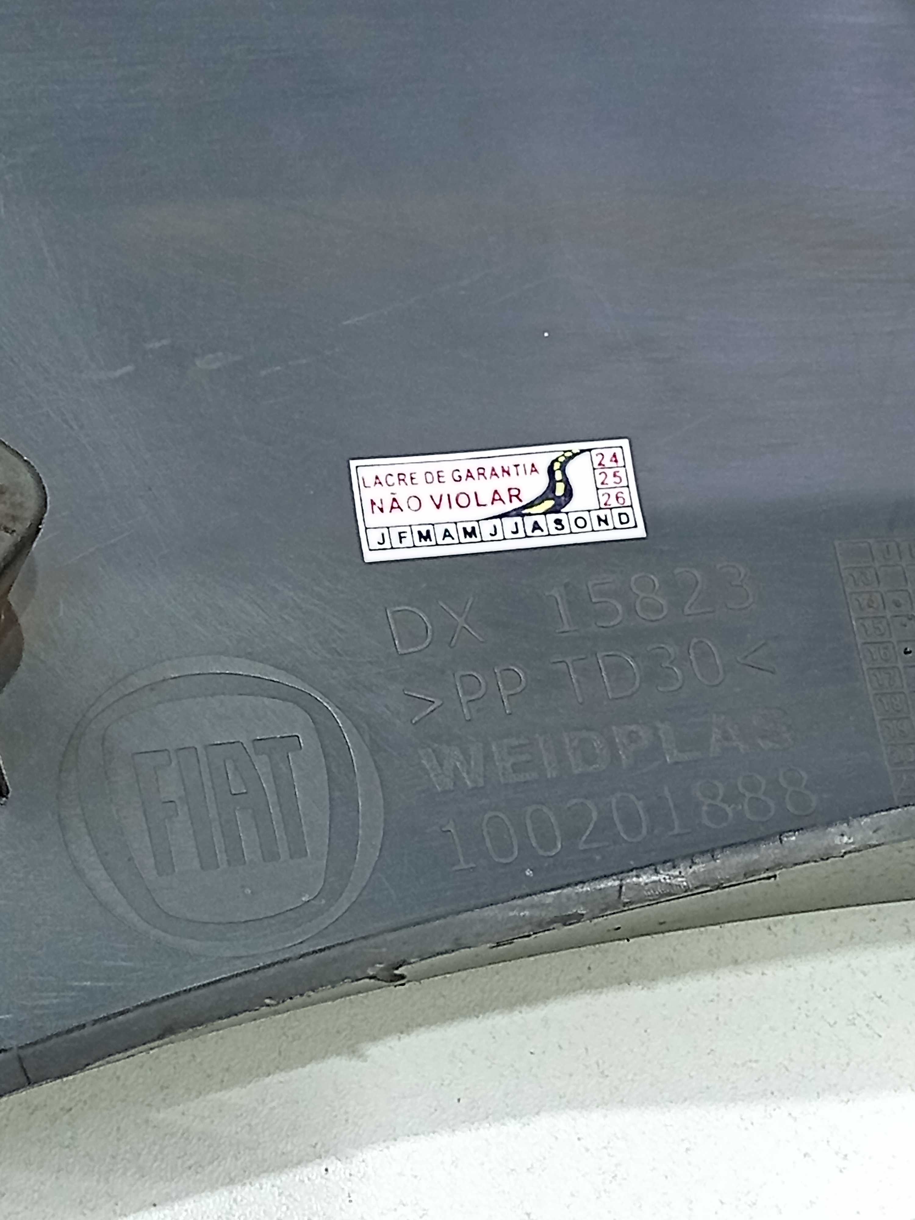 Moldura Paralama Direito Fiat Strada 2018 7