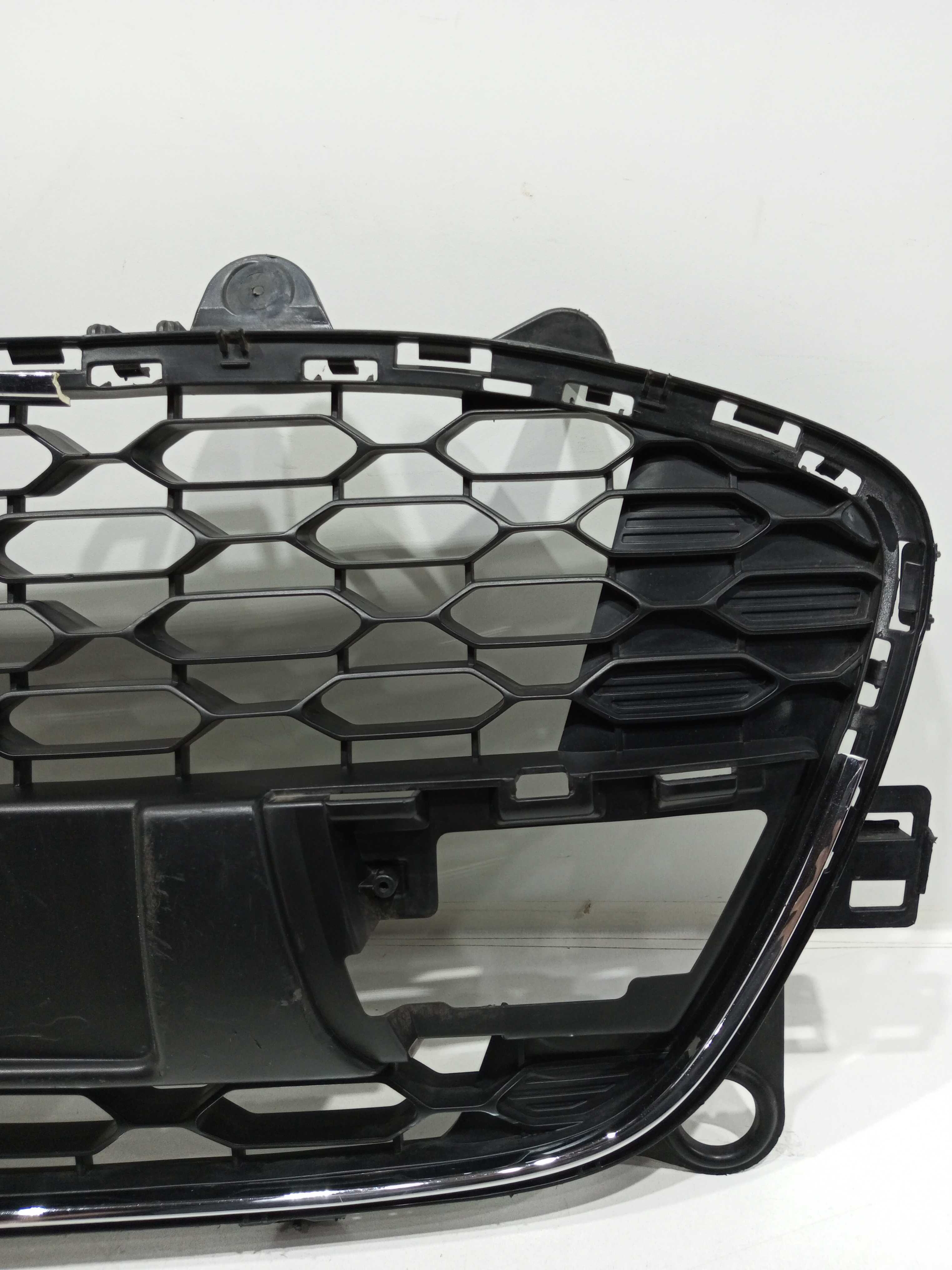 Grade Para-choque Dianteiro Citroen C3 1.6 2014 Automático 5