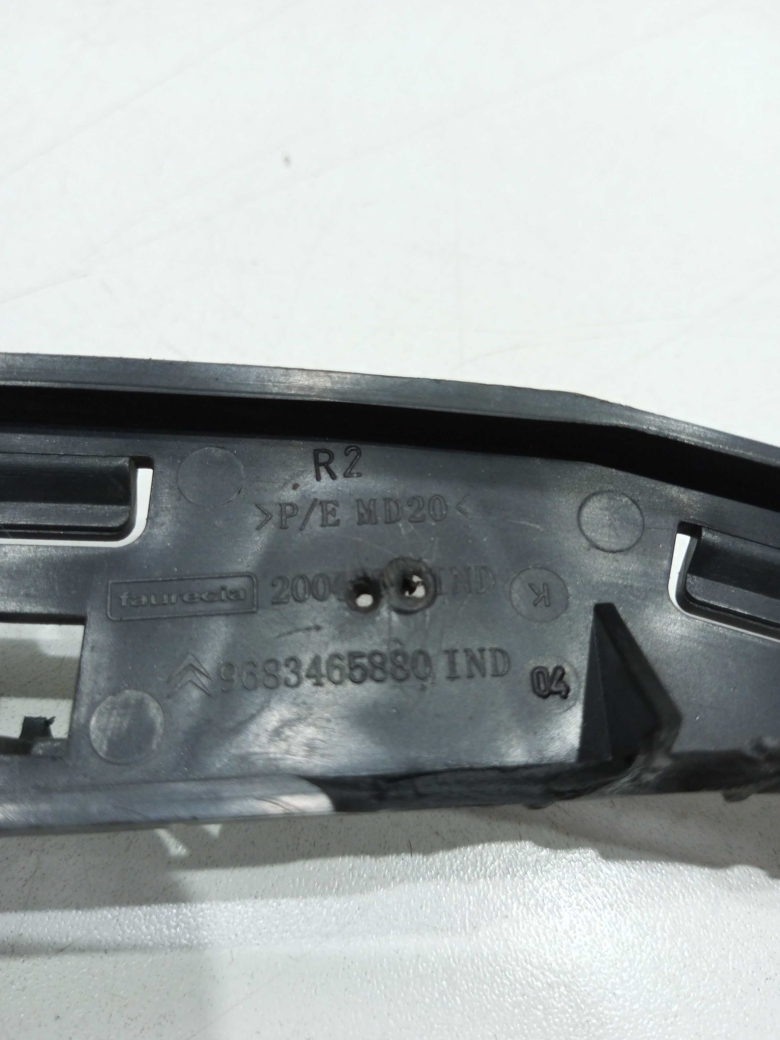 Guia Para-choque Dianteiro Lado Direito Citroen C3 1.6 2014 4