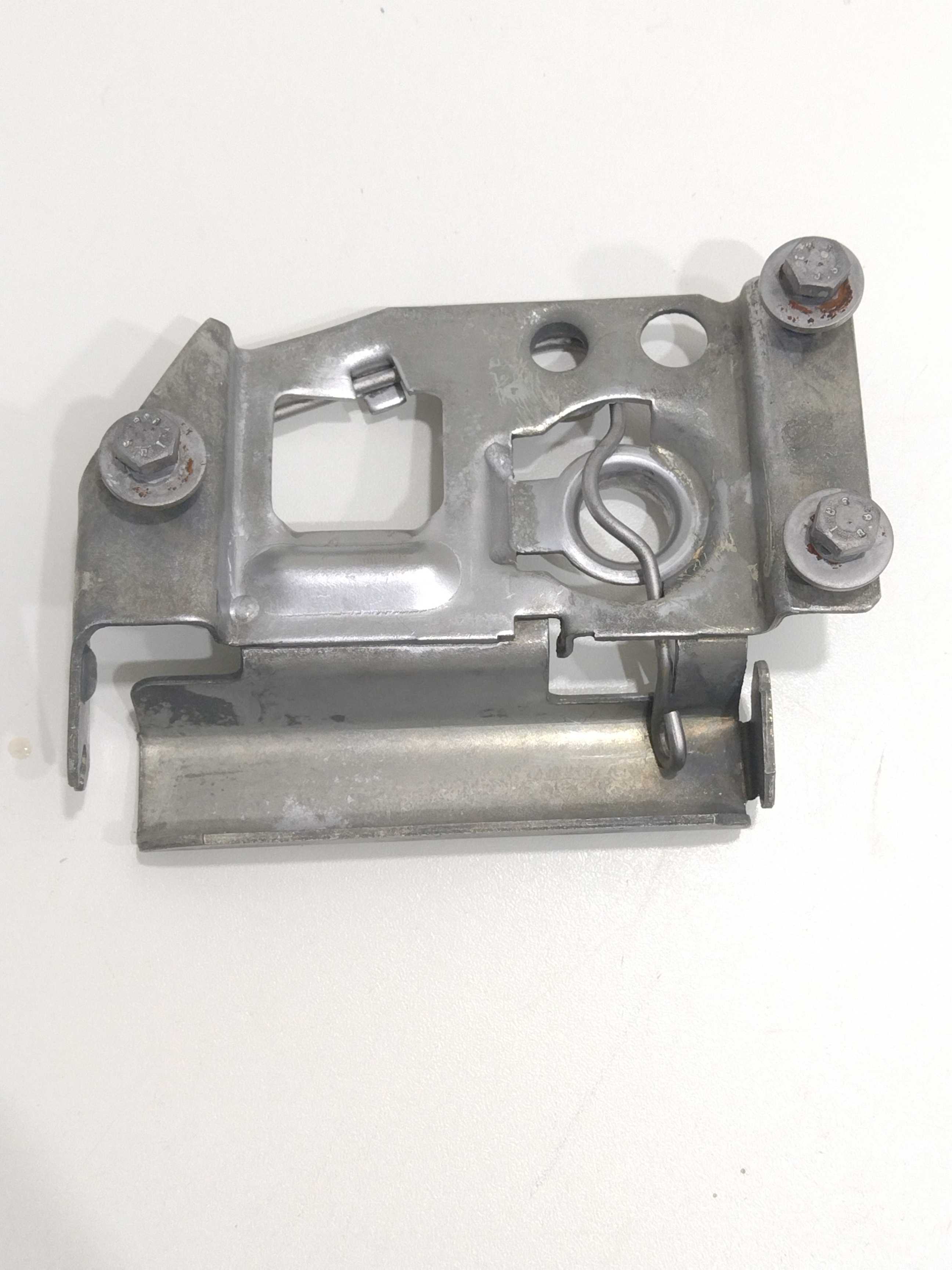 Fechadura Do Capô Fiat Strada Hard Working1.4 Evo 2018 1