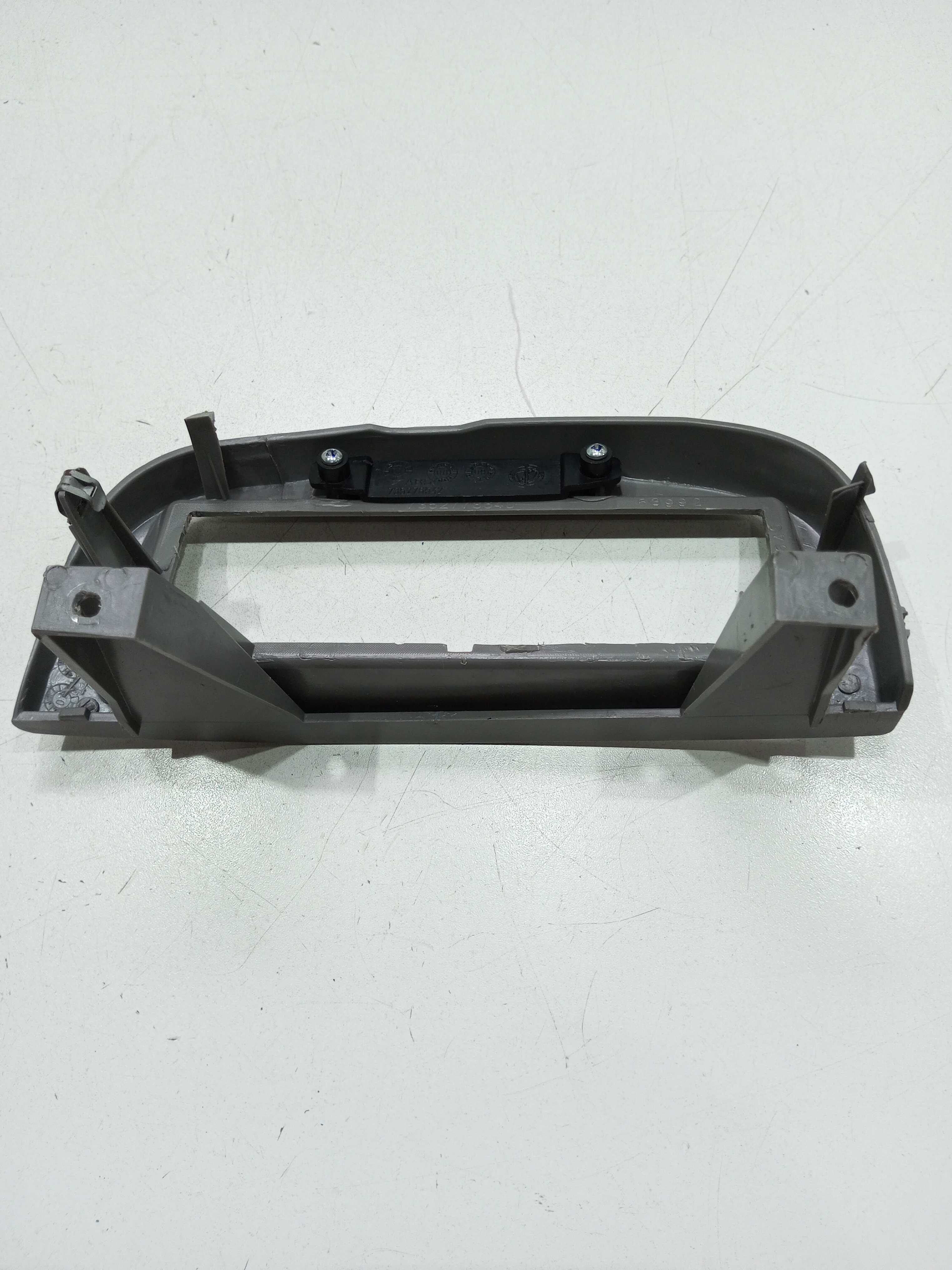 Moldura Do Rádio Fiat Siena Fire 2011 3