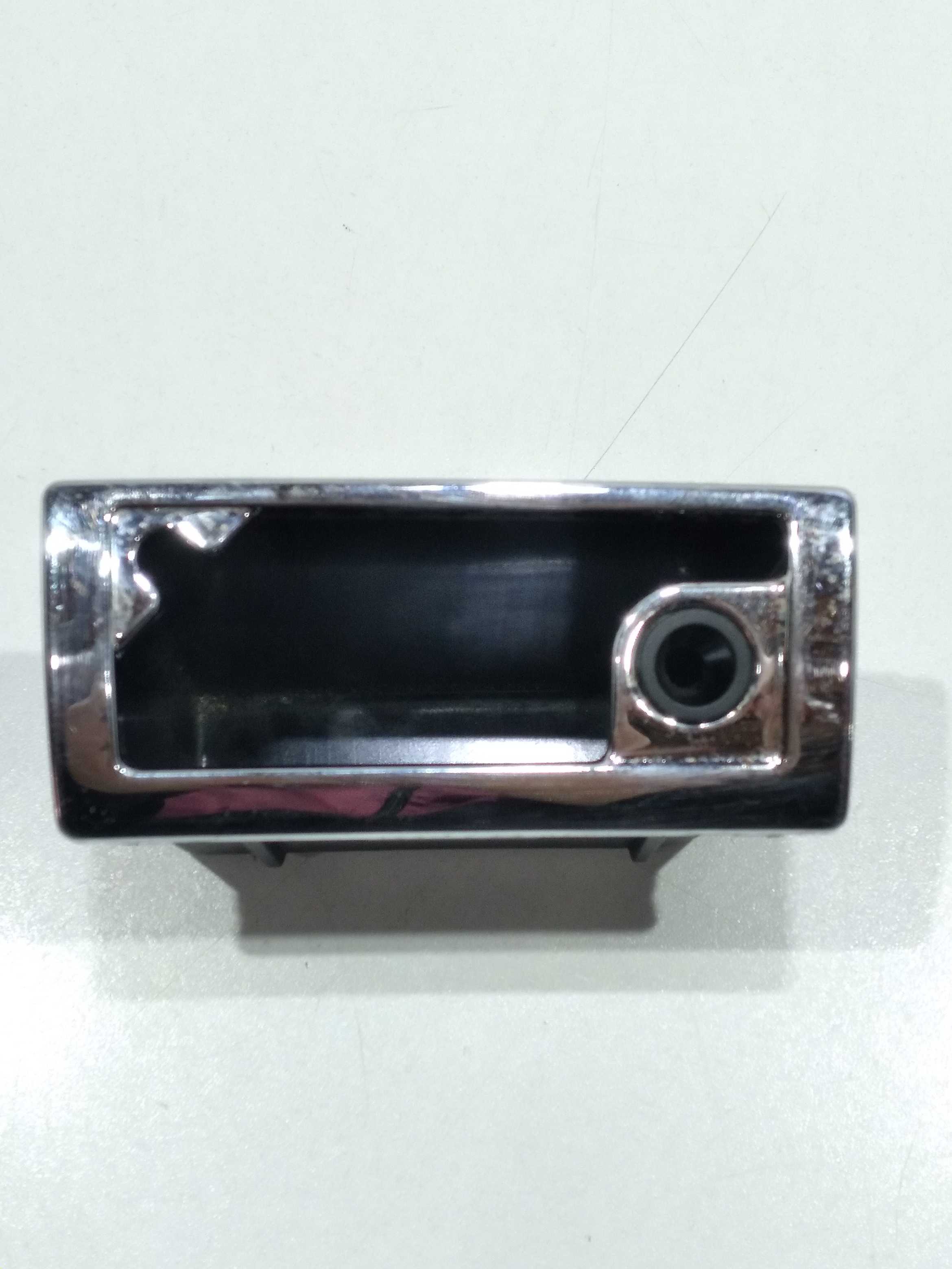 Cinzeiro Traseiro Vw Touareg 4.2 V8 2005 3