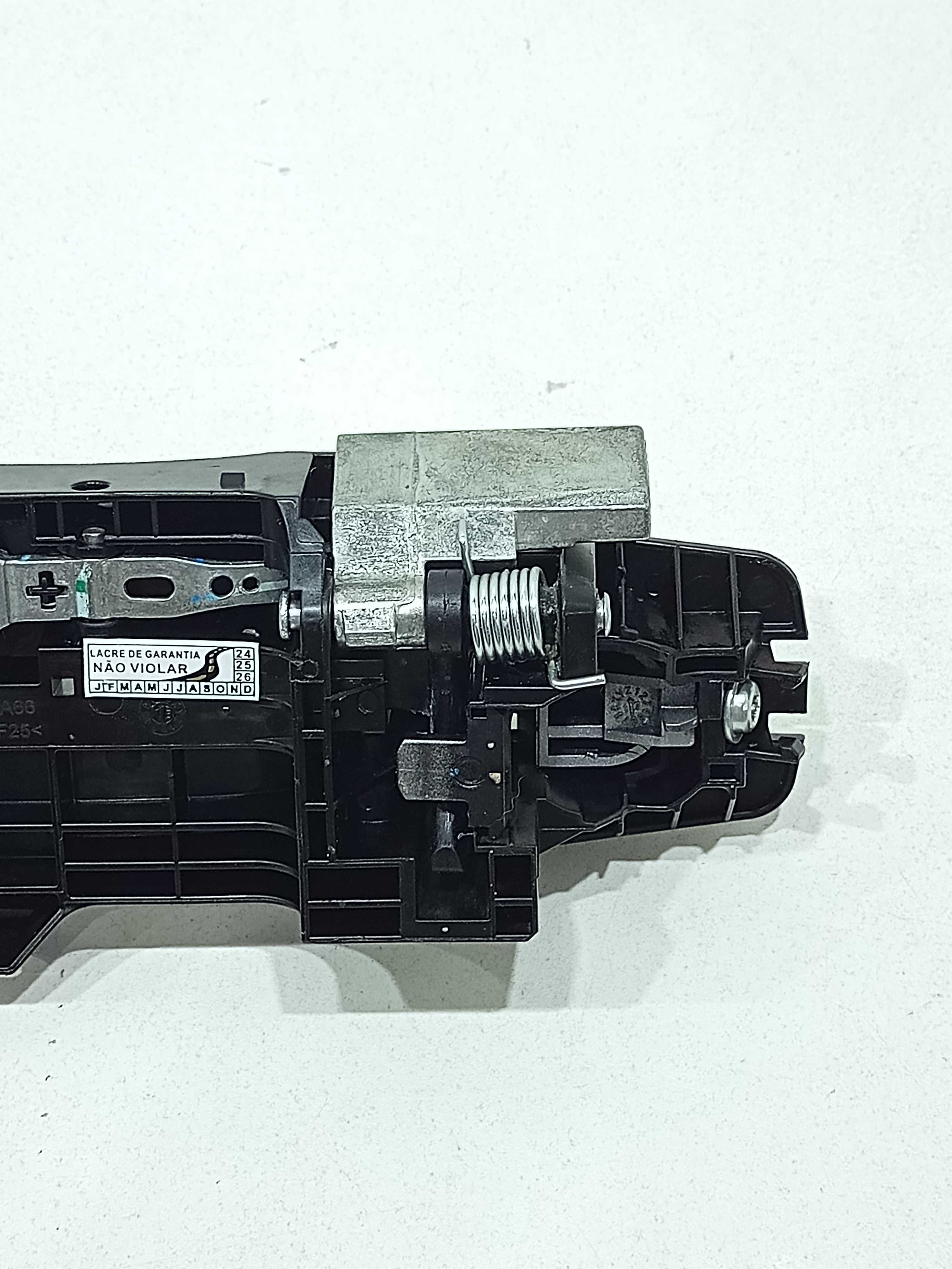 Maçaneta Externa Dianteira Direita Nissan Versa 2019 Prateado 3