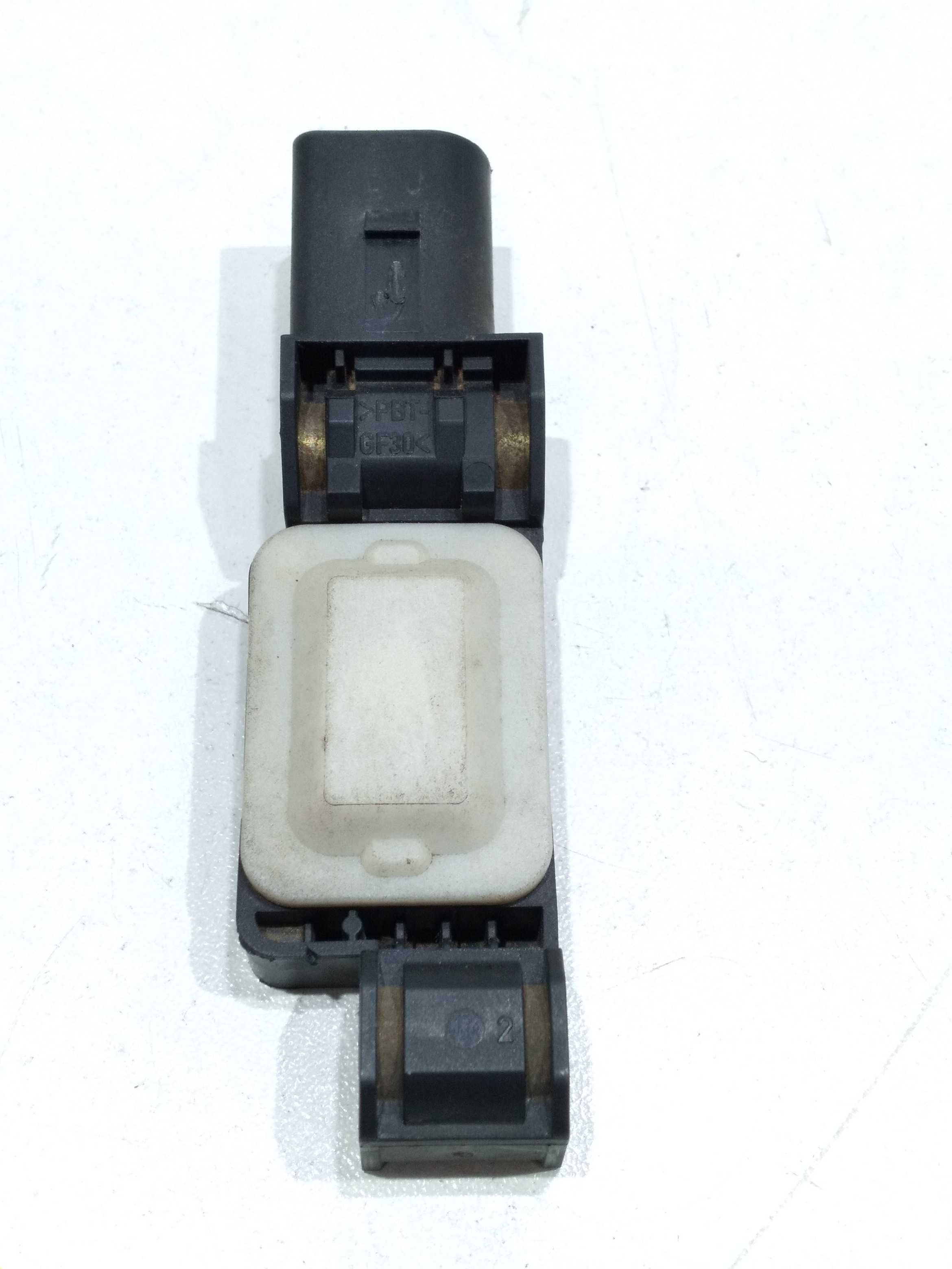 Sensor De Airbag Dianteiro Vw Touareg 4.2 V8 2005 2