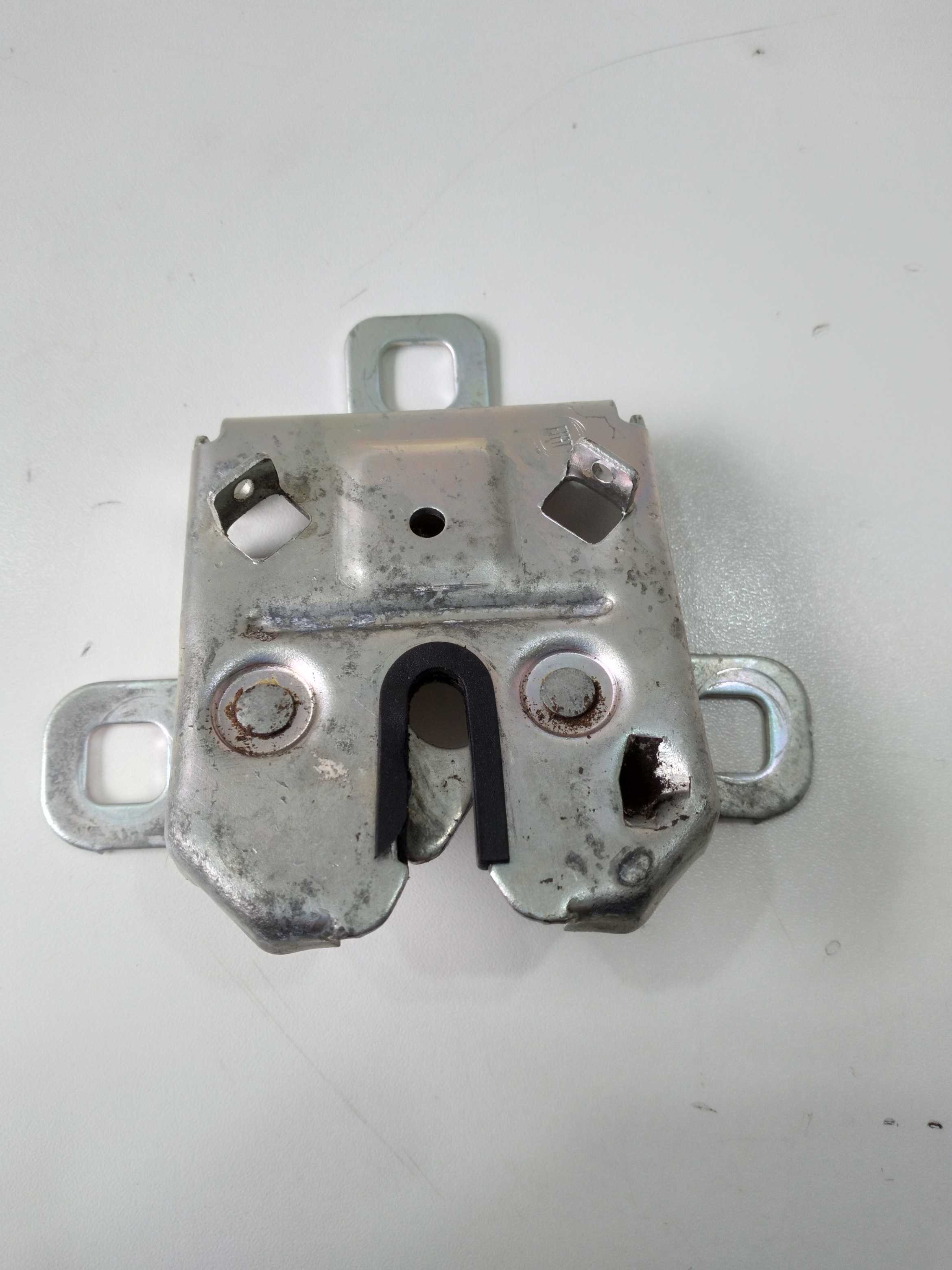 Fechadura Do Capô Diant. Fiat Grand Siena Attrac. 1.4 2013 1