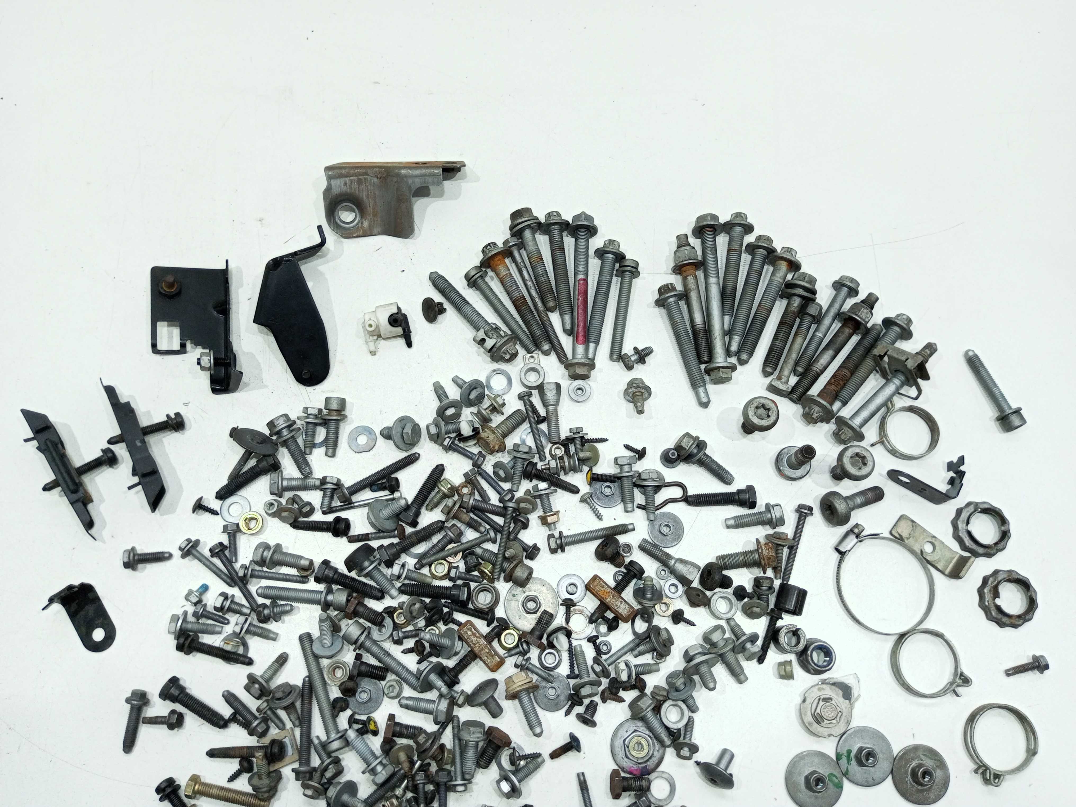 Parafusos Avusos Citroen C3 1.6 2014 Exclusive Automático 5