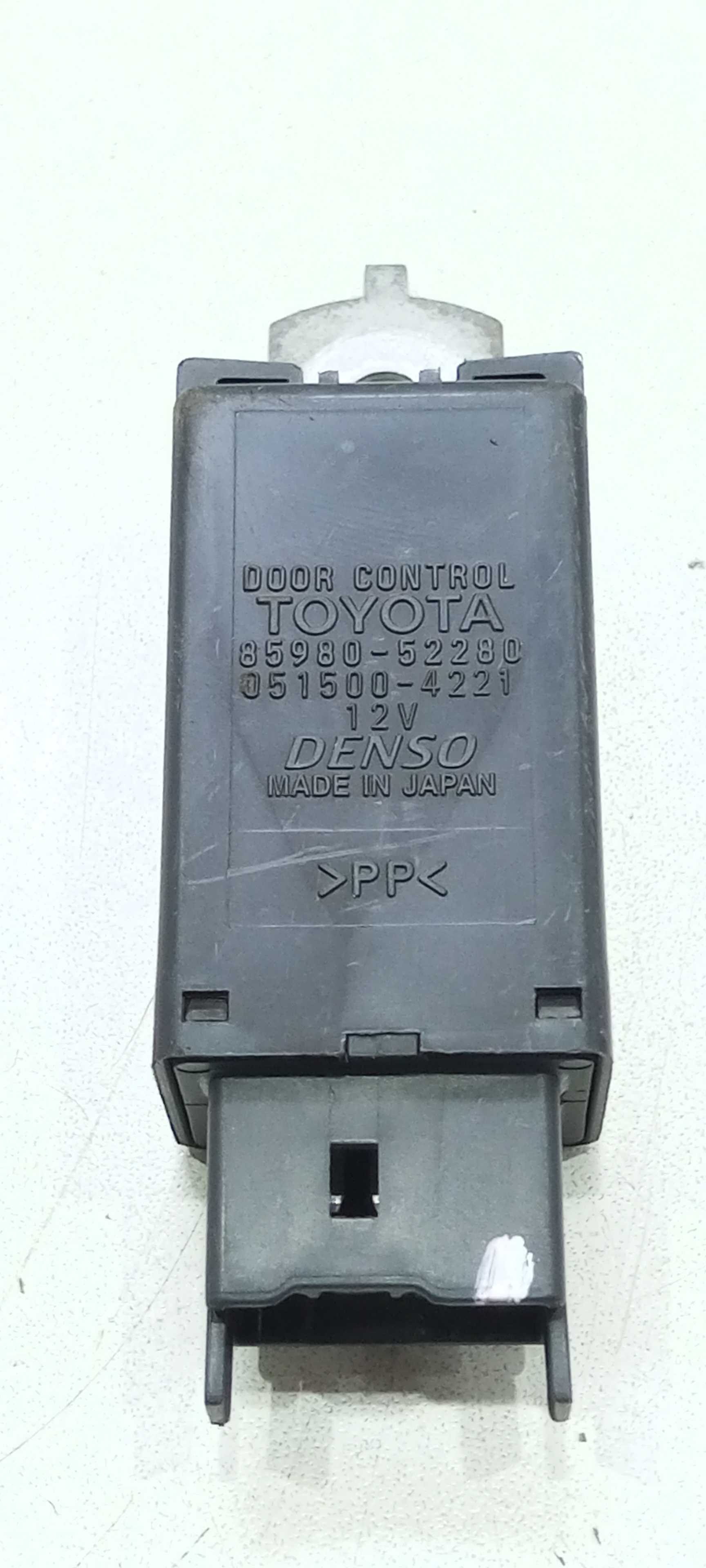 Módulo Relé Controle De Portas Toyota Etios 1.3 Hatch 2016 2