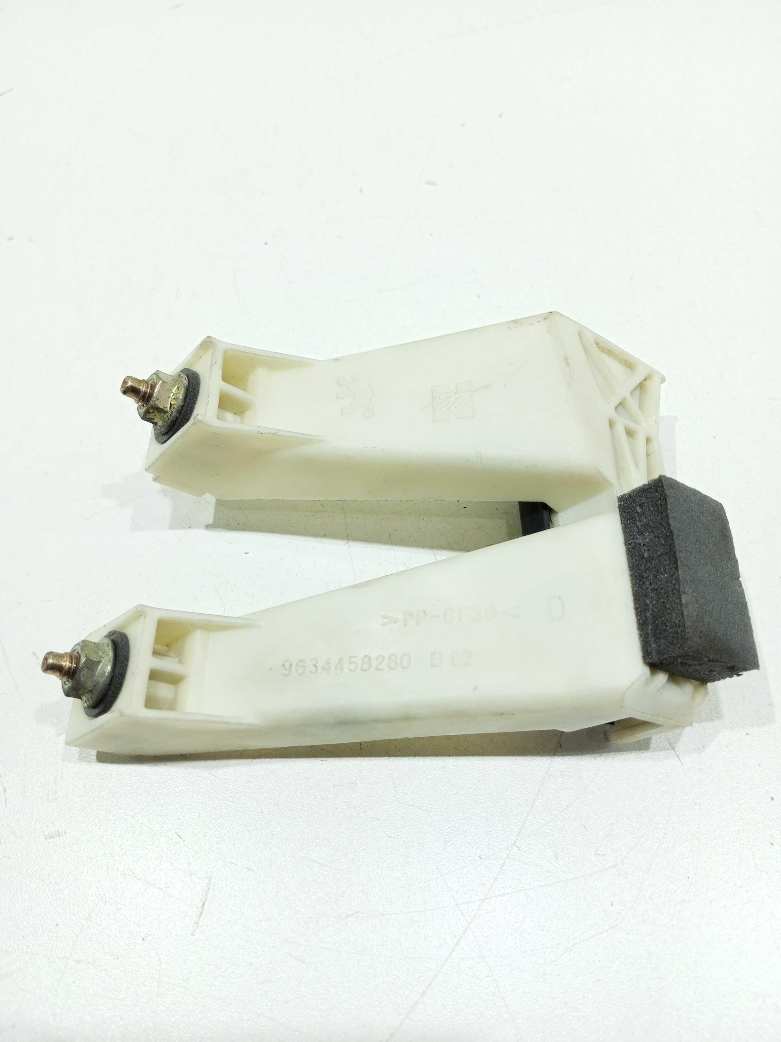Guia Do Vidro Porta Traseira Direita Peugeot 307 2.0 2004 3