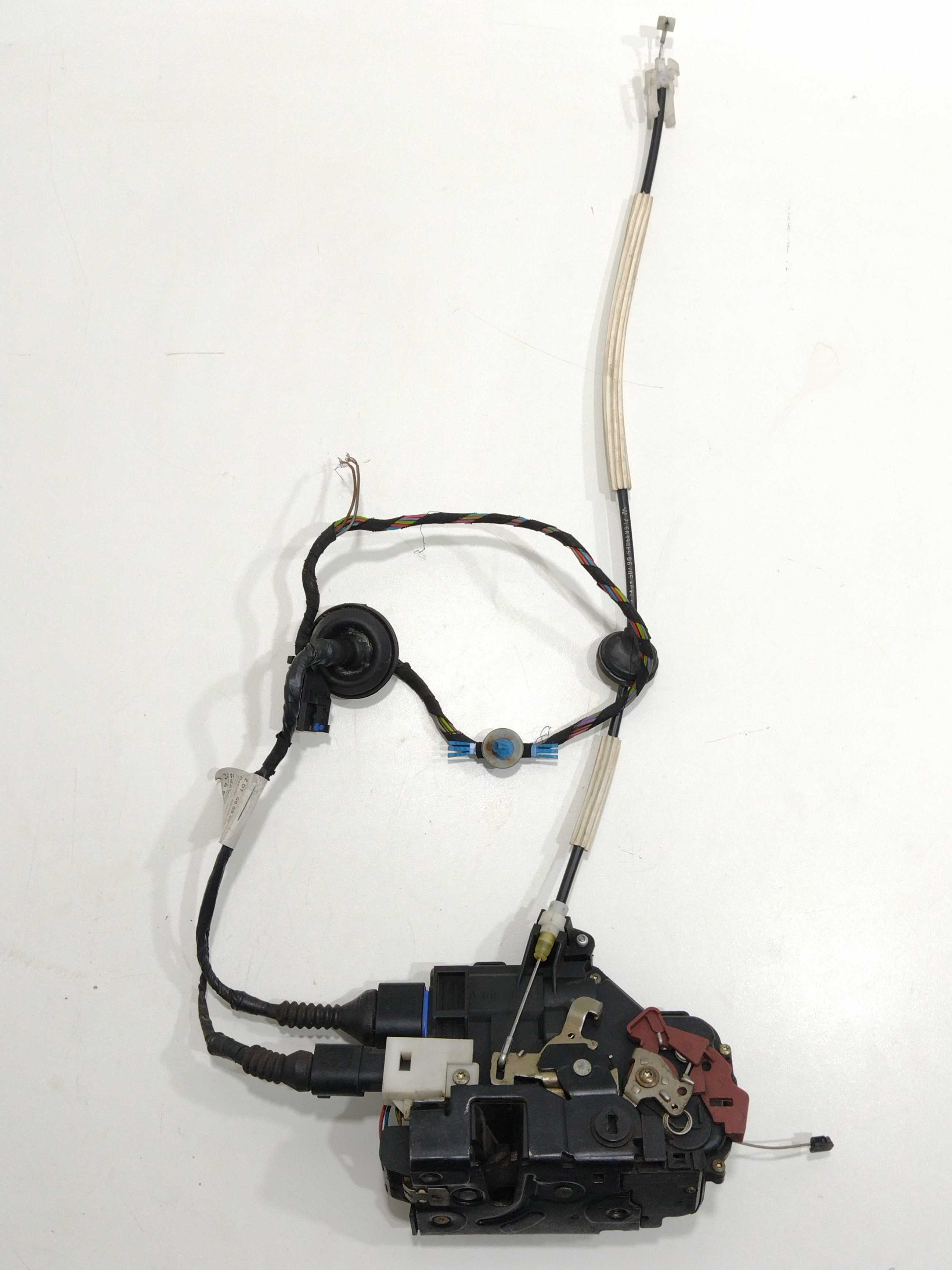 Fechadura Da Porta Traseira Direita Touareg 2005 Vw 2