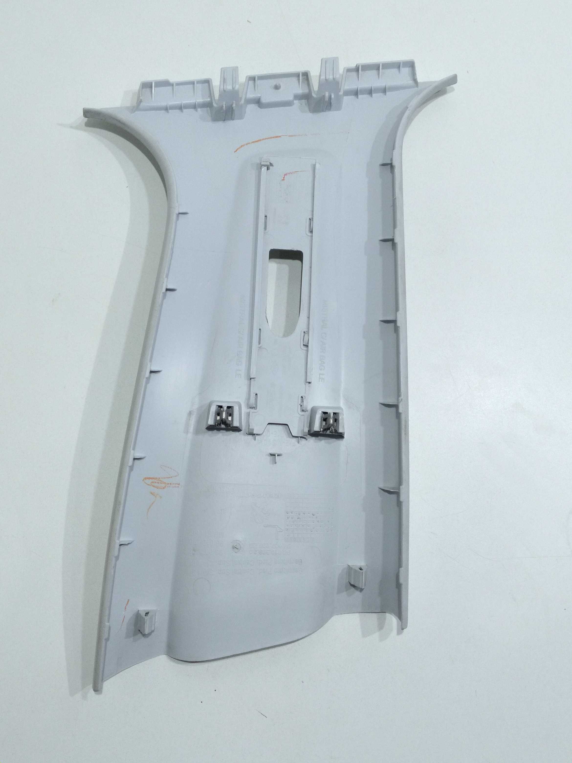 Moldura Interna Coluna Esquerda Peugeot 2008 Ano 2018 2