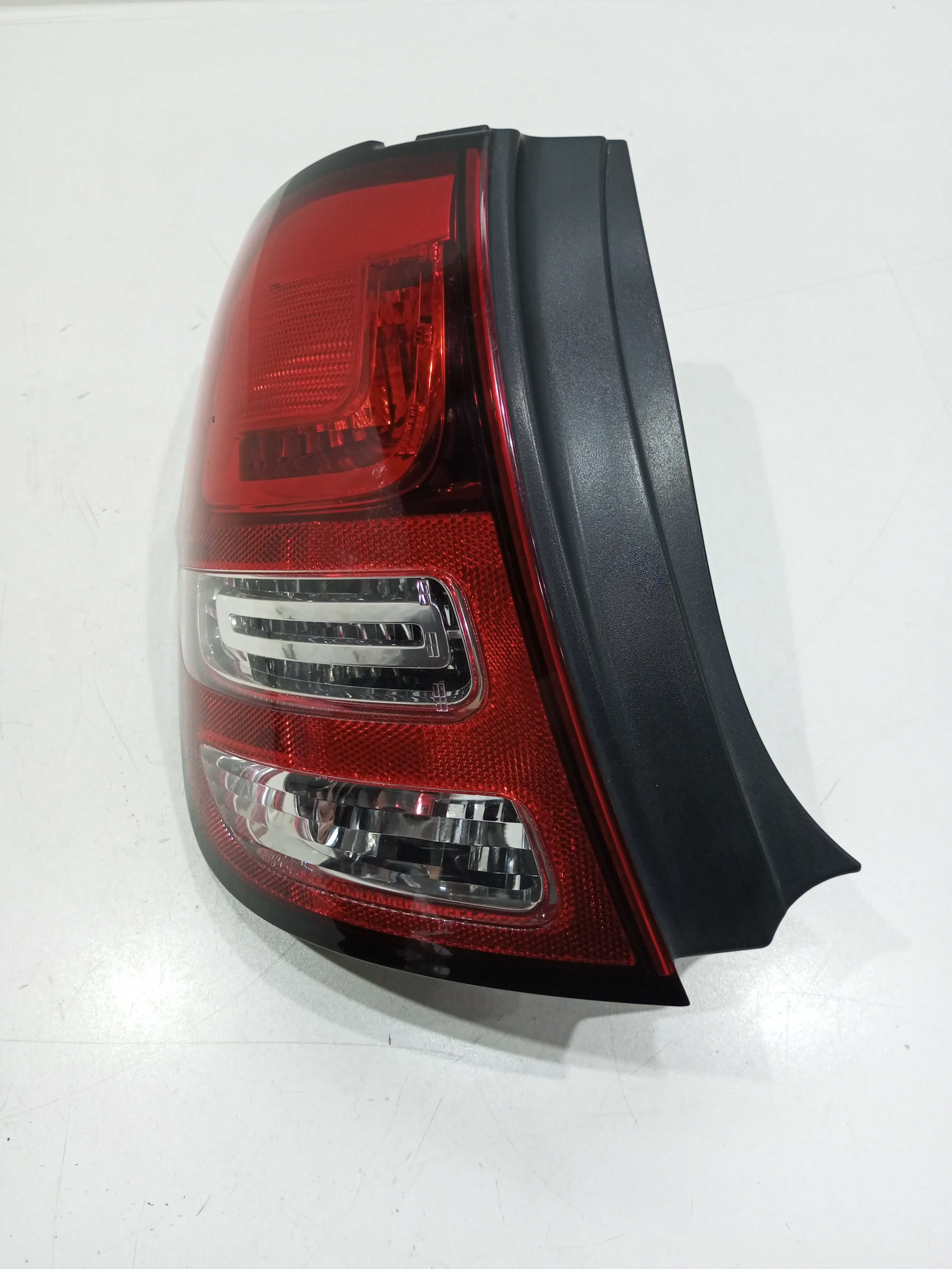 Lanterna Com Circuito  Lado Esquerdo Citroen C3 1.6 2014 1