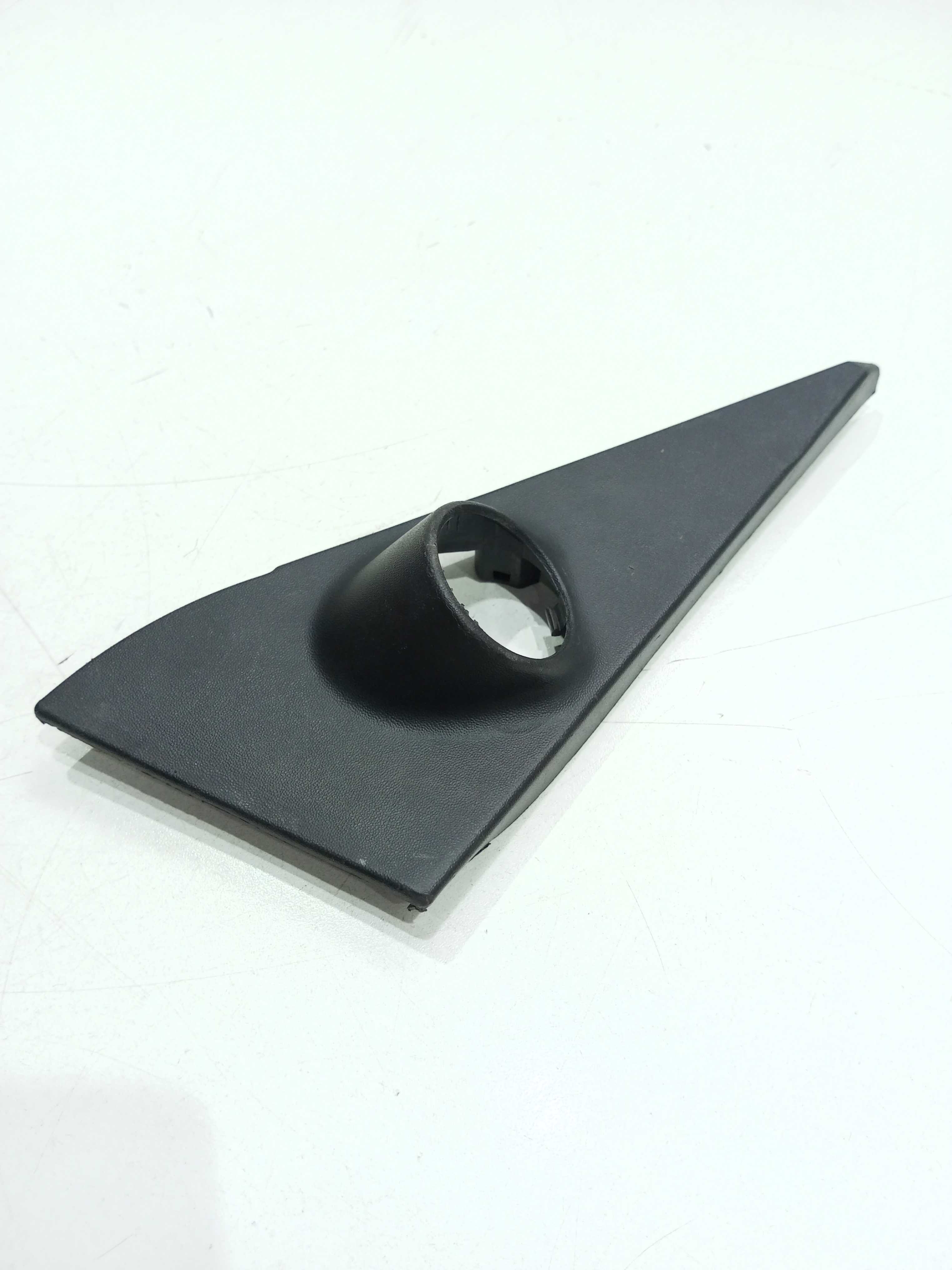 Moldura Interna Retrovisor Lado Direito Pajero Tr4 2007 2