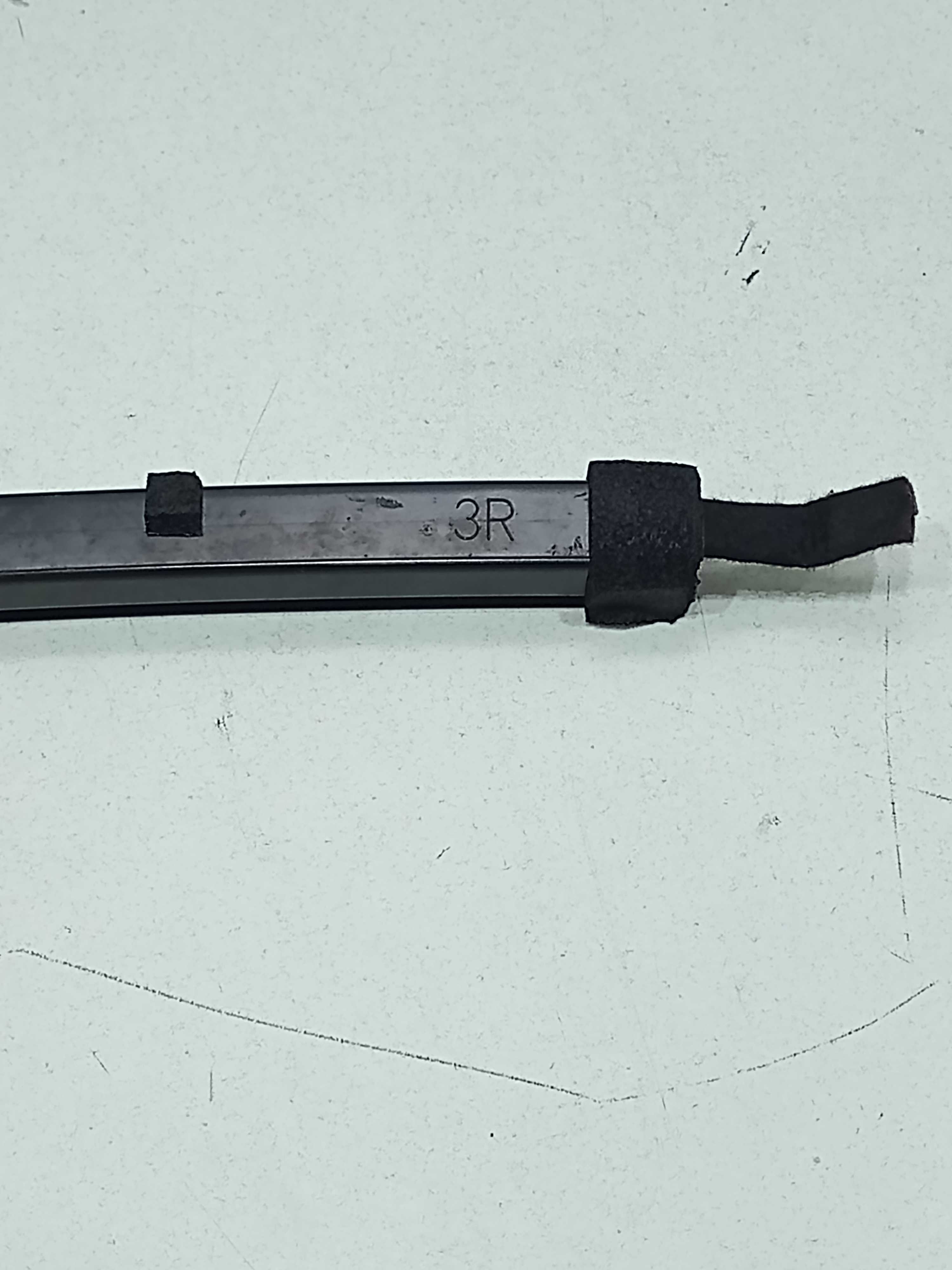 Guia Vidro Porta Dianteira Direita Nissan Versa 2019 Preto 4