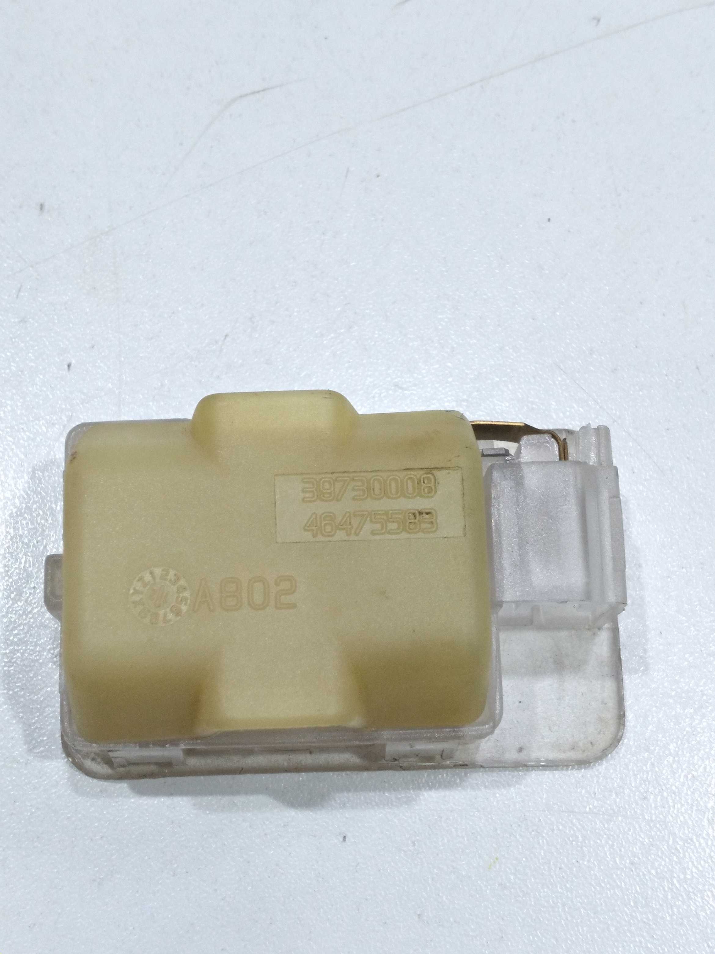 Luz Corteia Traseira Fiat Grand Siena Essenc 1.6 Dl 2013 4