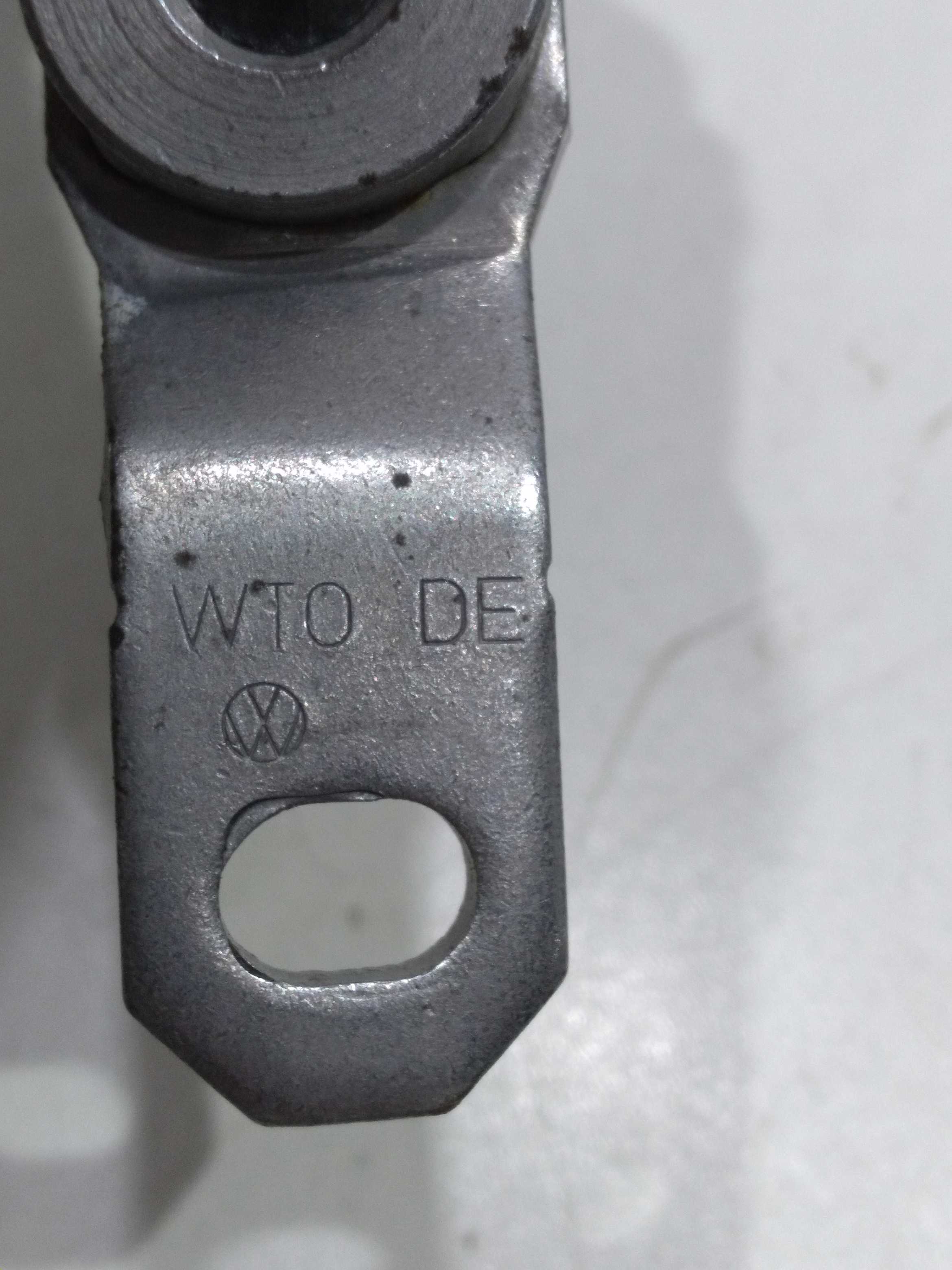 Trava Batente Vidro Traseiro Vw Touareg 4.2 V8 2005 3